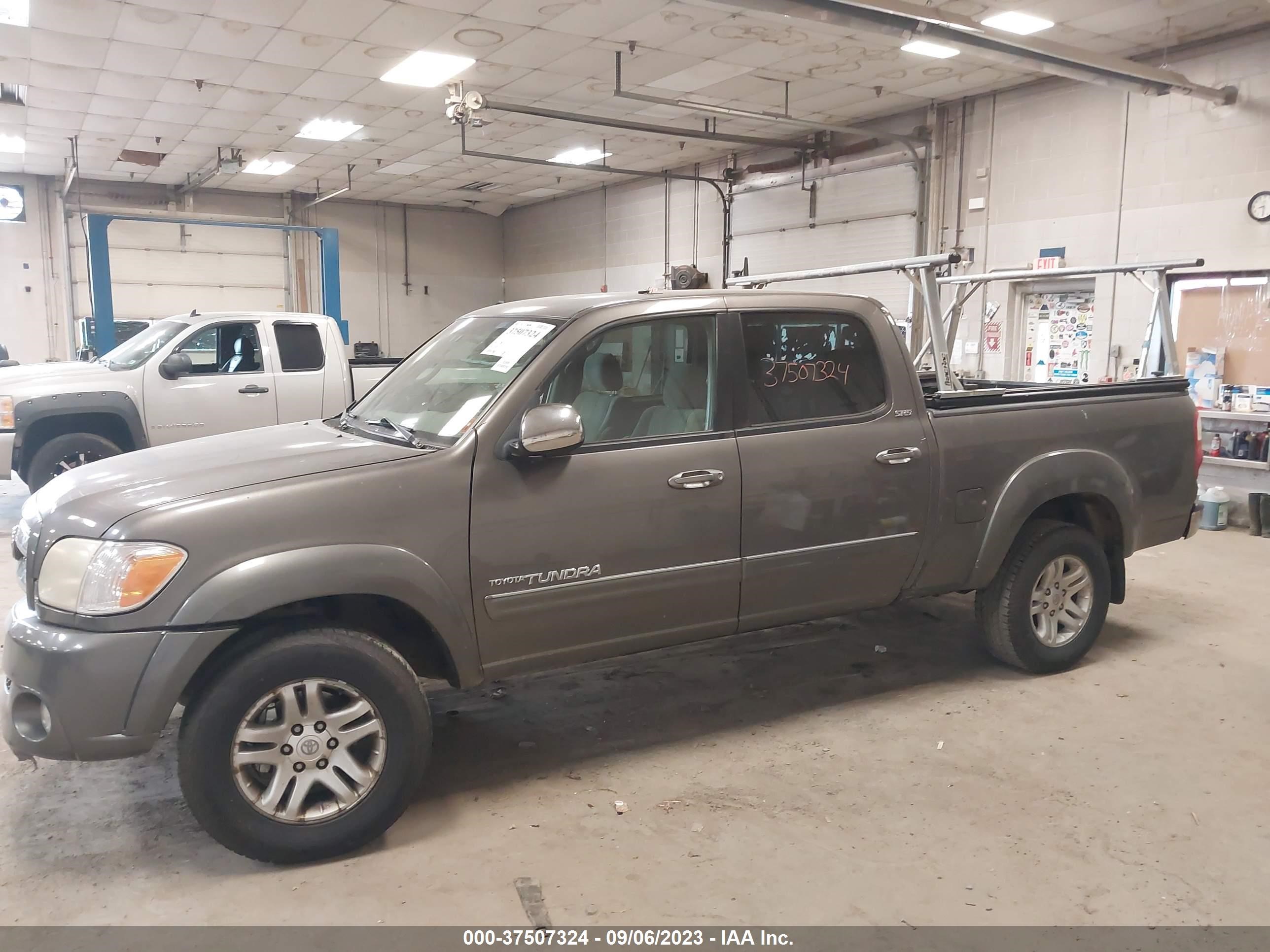 Photo 13 VIN: 5TBDT441X5S474439 - TOYOTA TUNDRA 