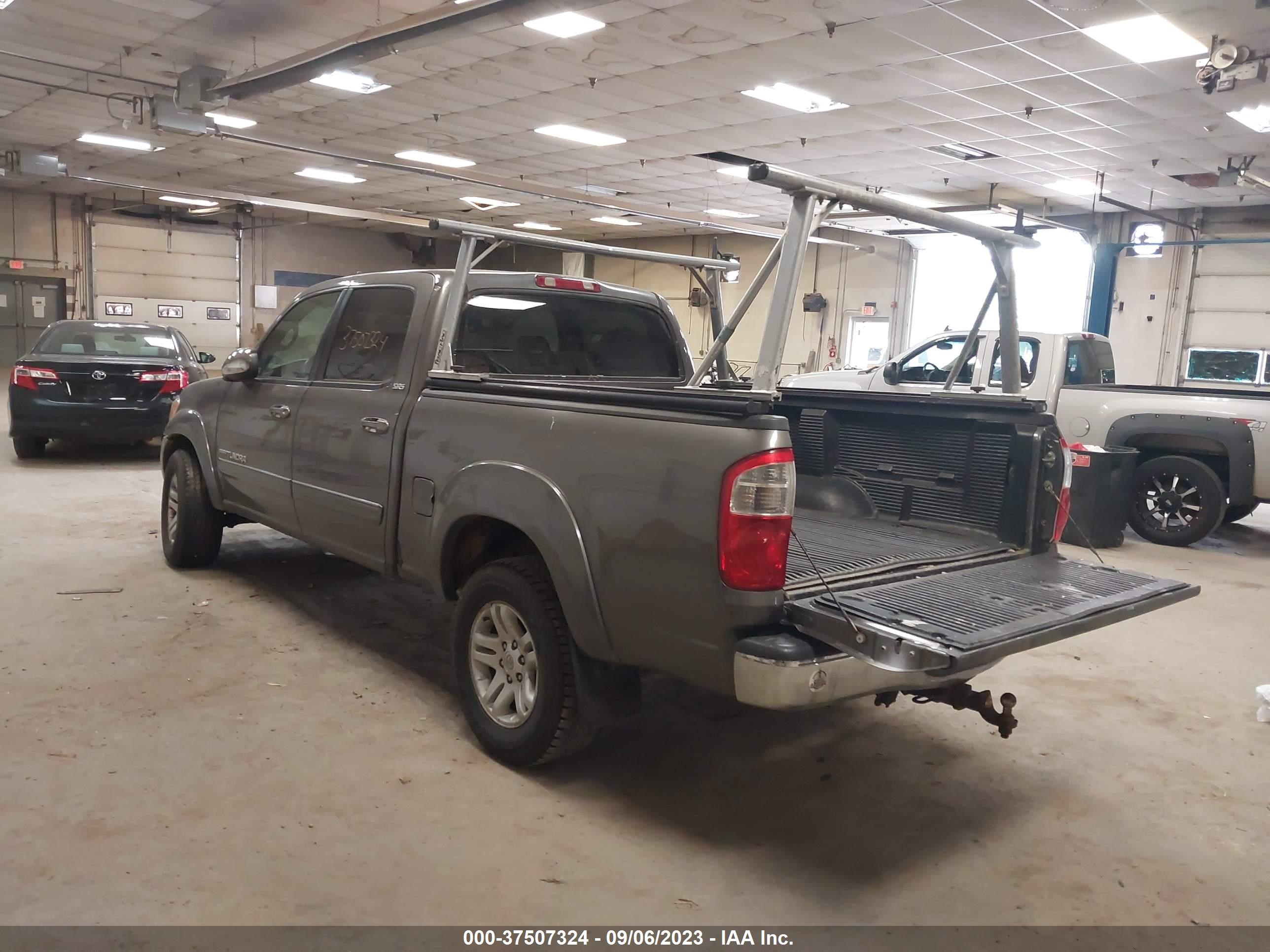 Photo 2 VIN: 5TBDT441X5S474439 - TOYOTA TUNDRA 