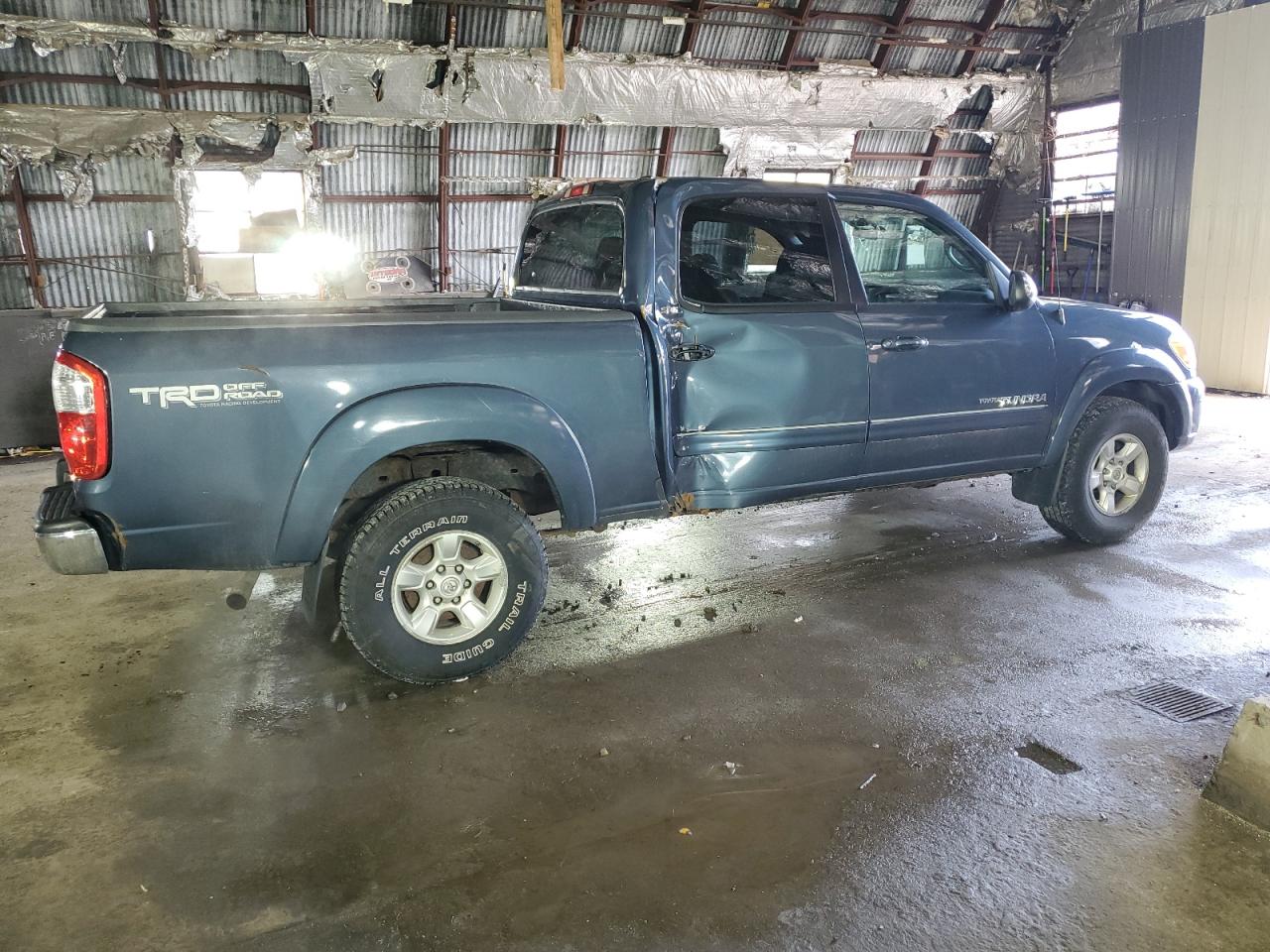 Photo 2 VIN: 5TBDT441X5S492410 - TOYOTA TUNDRA 