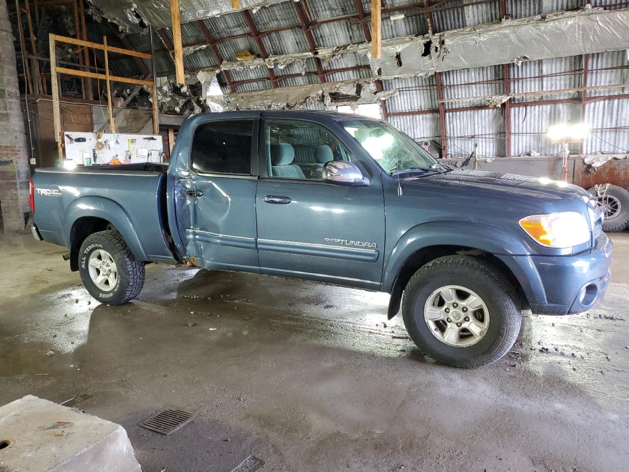 Photo 3 VIN: 5TBDT441X5S492410 - TOYOTA TUNDRA 