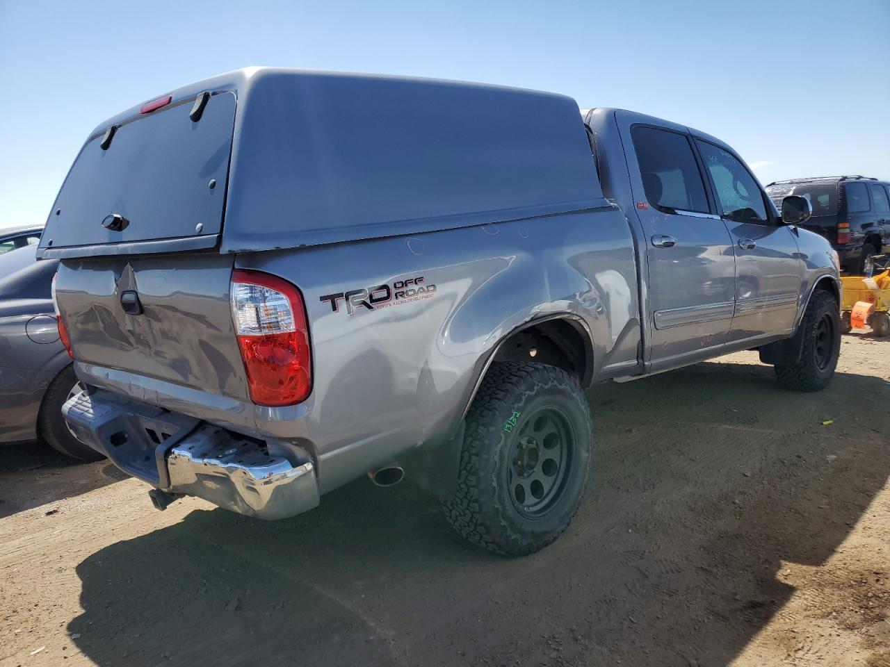 Photo 2 VIN: 5TBDT441X6S530364 - TOYOTA TUNDRA 