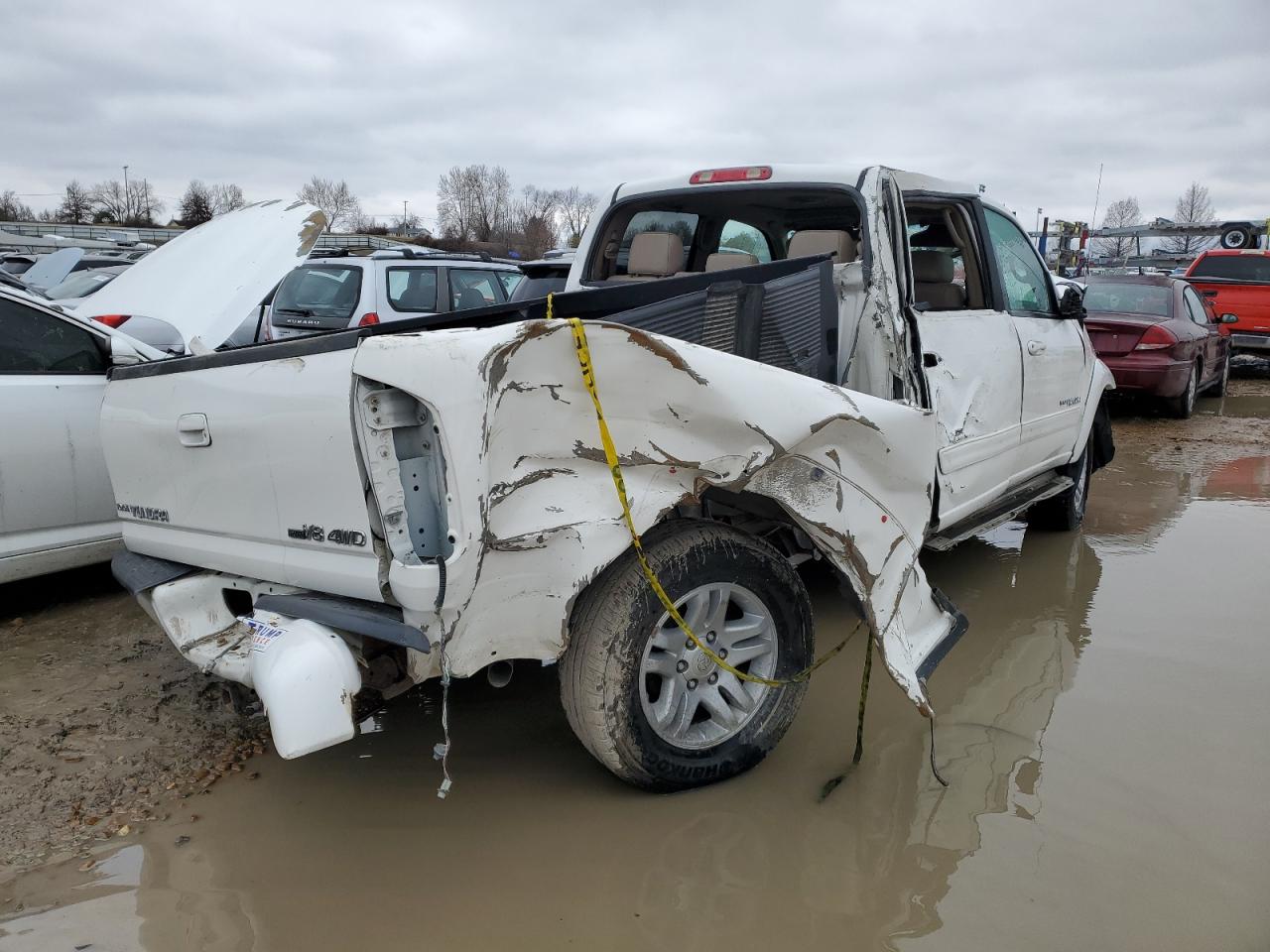 Photo 2 VIN: 5TBDT48134S433725 - TOYOTA TUNDRA 