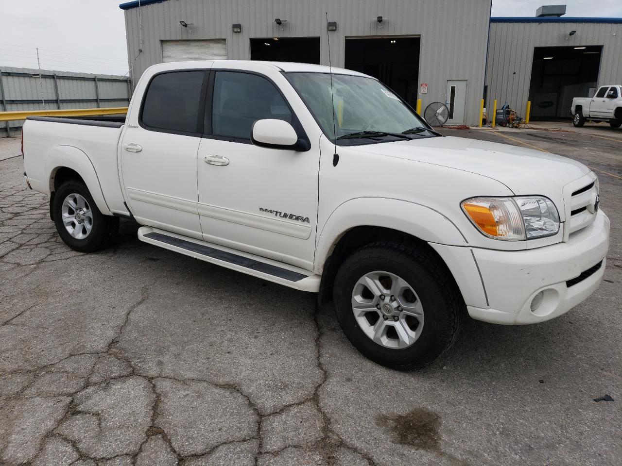 Photo 3 VIN: 5TBDT48155S498500 - TOYOTA TUNDRA 