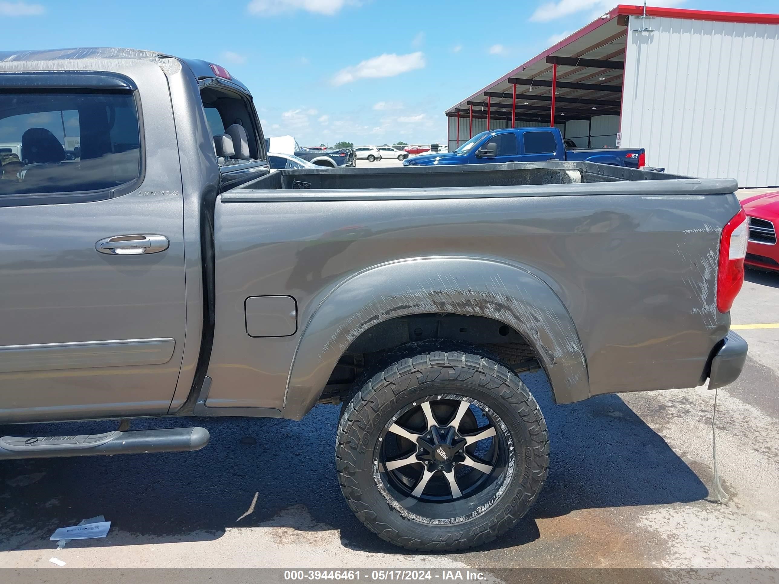 Photo 13 VIN: 5TBDT481X6S537213 - TOYOTA TUNDRA 