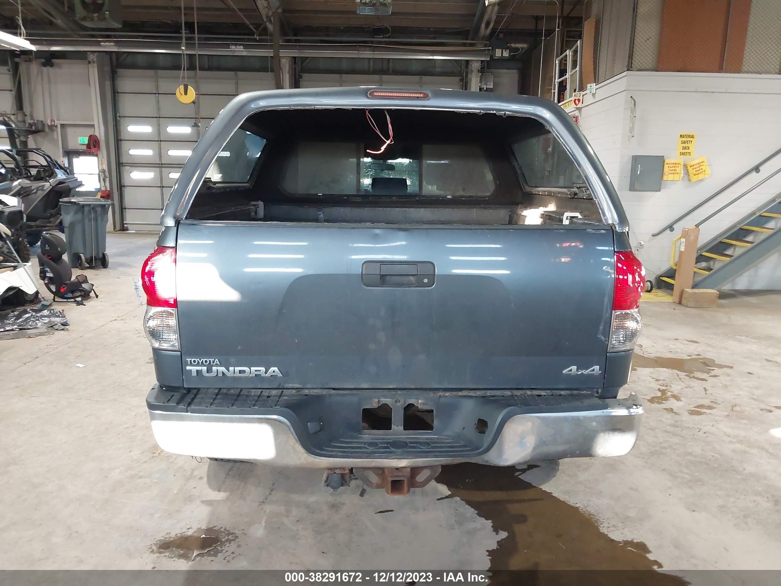 Photo 16 VIN: 5TBDV54118S523158 - TOYOTA TUNDRA 