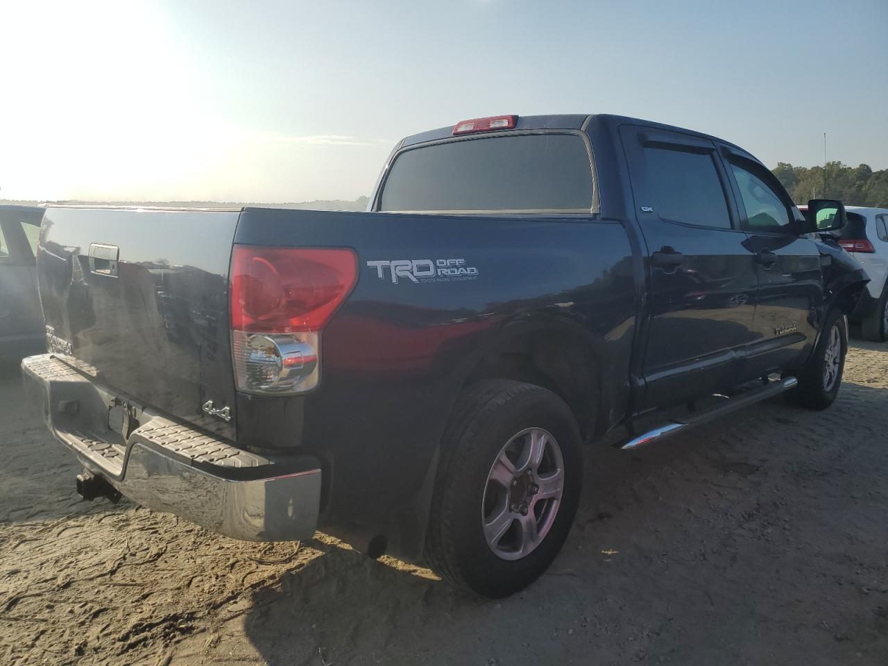 Photo 2 VIN: 5TBDV54187S469923 - TOYOTA TUNDRA 