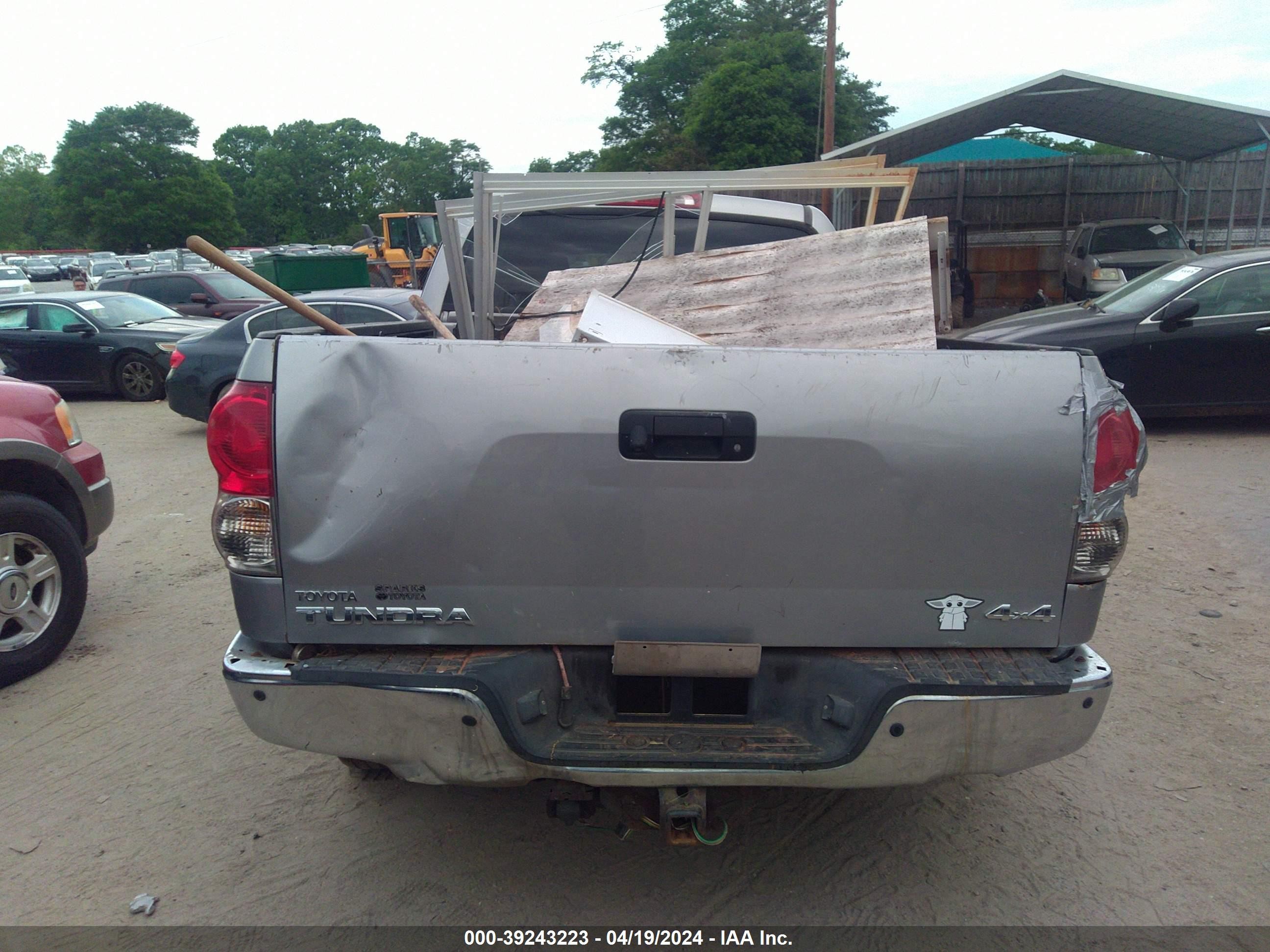 Photo 14 VIN: 5TBDV58158S507796 - TOYOTA TUNDRA 