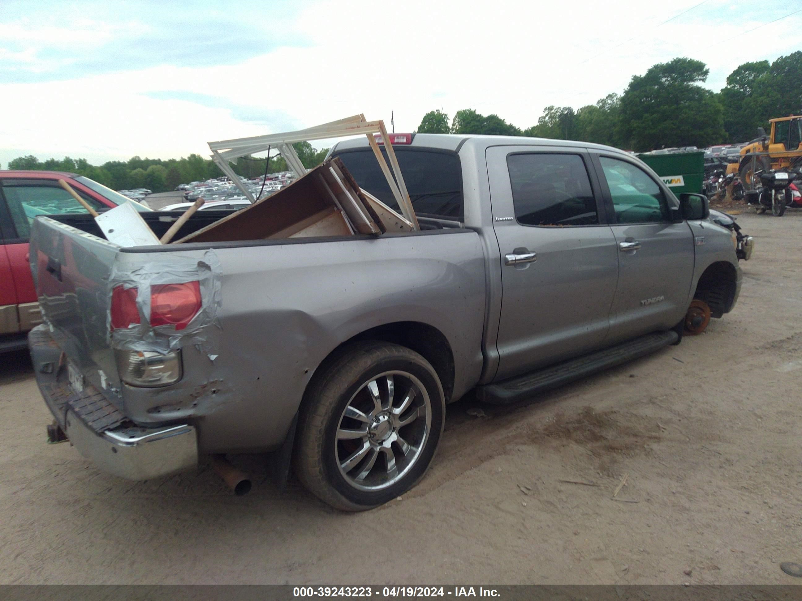 Photo 3 VIN: 5TBDV58158S507796 - TOYOTA TUNDRA 