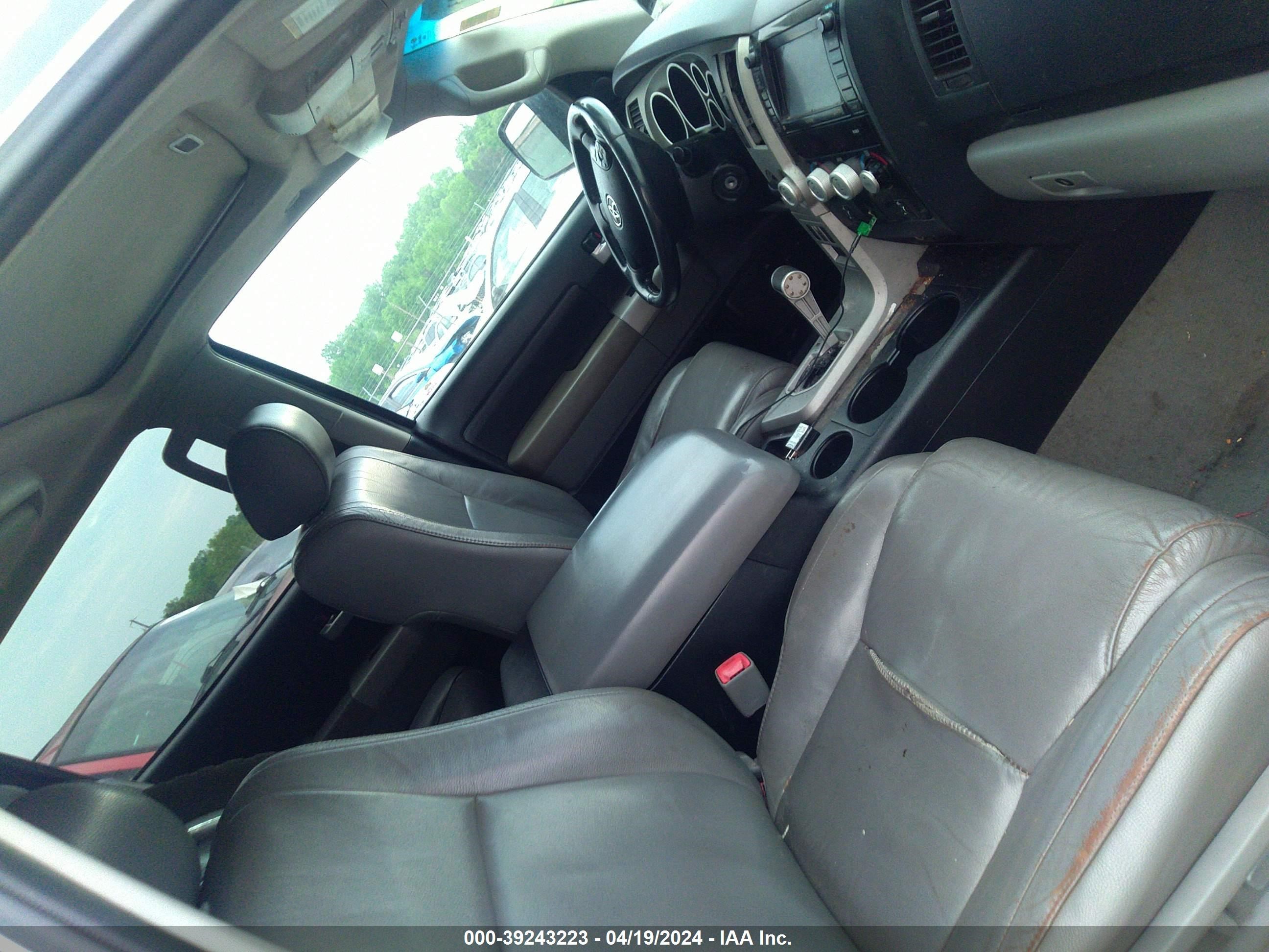 Photo 4 VIN: 5TBDV58158S507796 - TOYOTA TUNDRA 