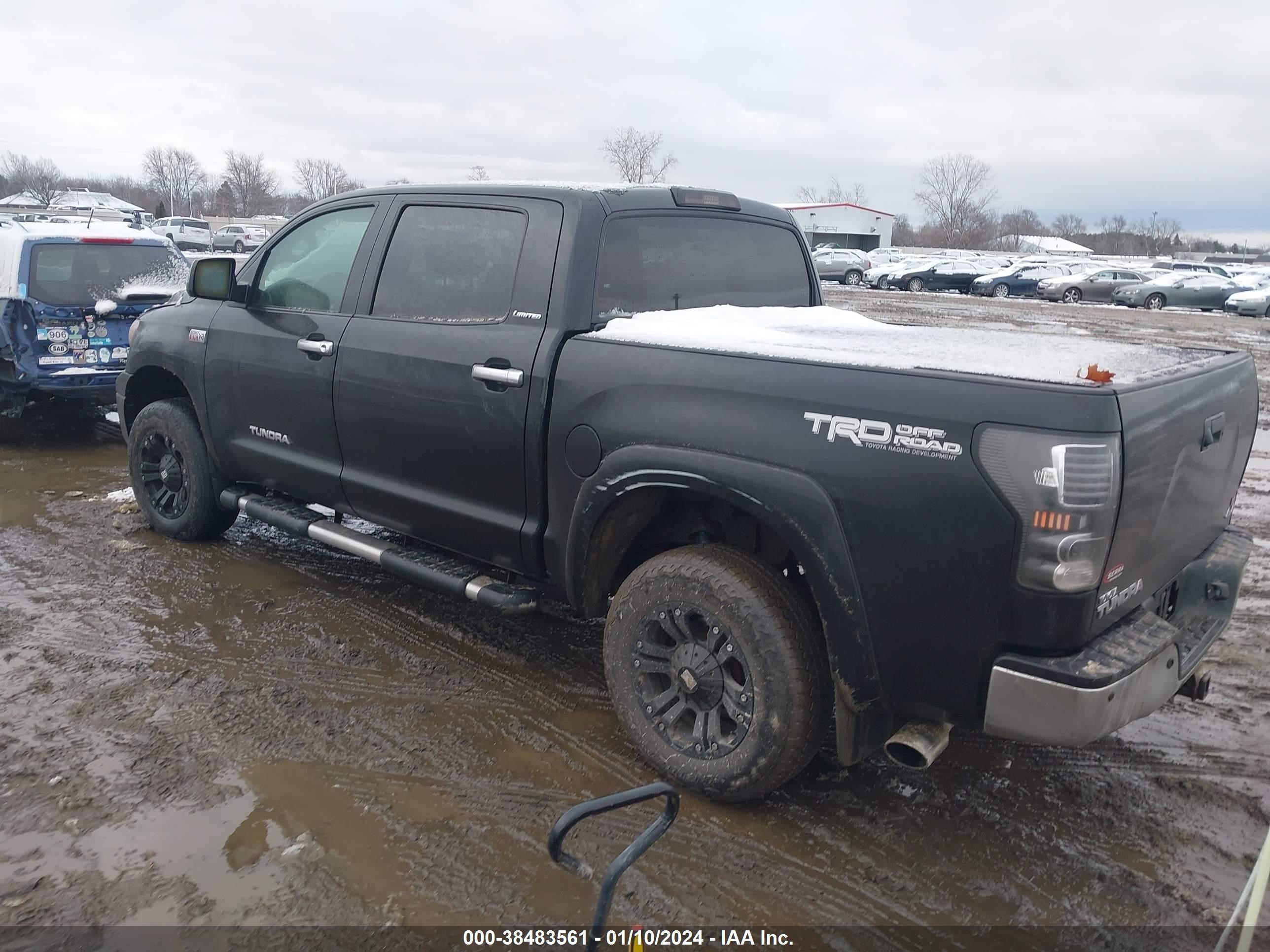 Photo 2 VIN: 5TBDV58167S460213 - TOYOTA TUNDRA 