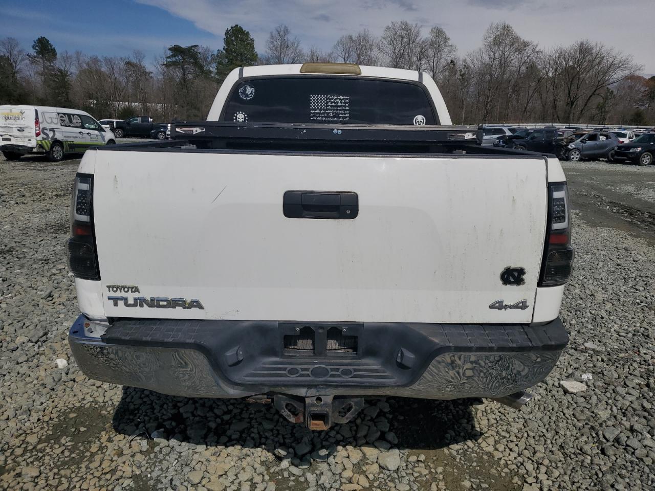 Photo 5 VIN: 5TBDV58187S471262 - TOYOTA TUNDRA 