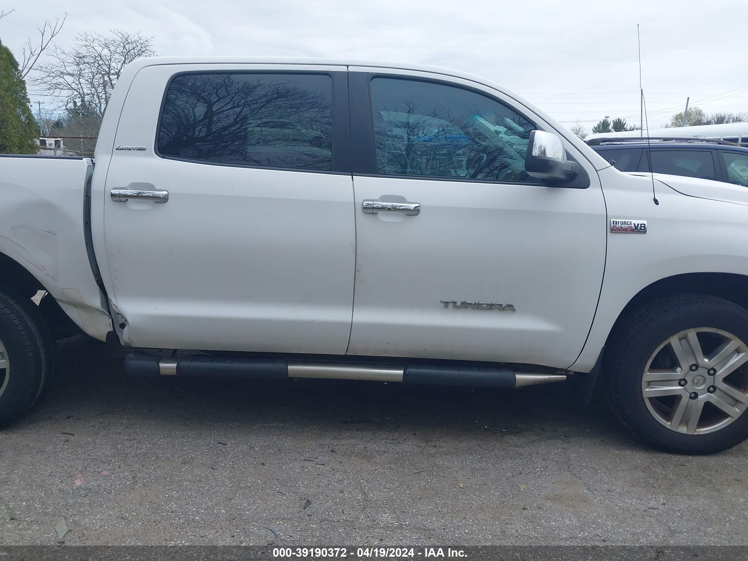 Photo 12 VIN: 5TBDV581X8S498013 - TOYOTA TUNDRA 