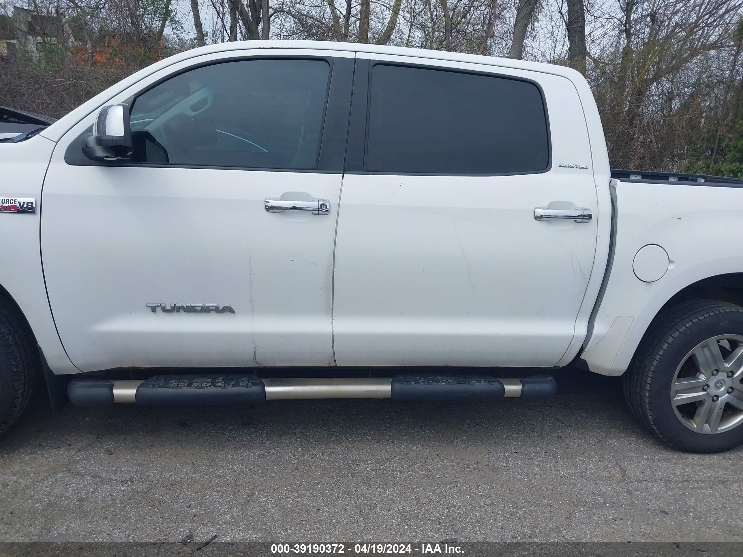 Photo 13 VIN: 5TBDV581X8S498013 - TOYOTA TUNDRA 