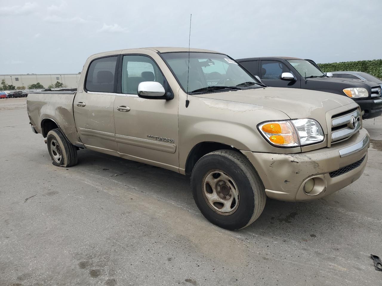 Photo 3 VIN: 5TBET34104S437512 - TOYOTA TUNDRA 