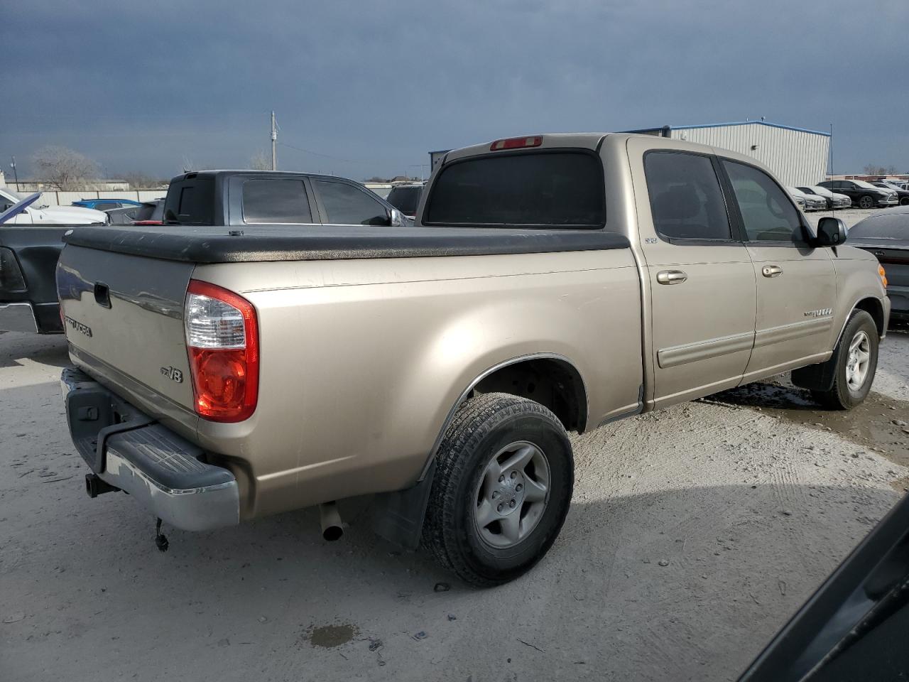 Photo 2 VIN: 5TBET34104S444346 - TOYOTA TUNDRA 