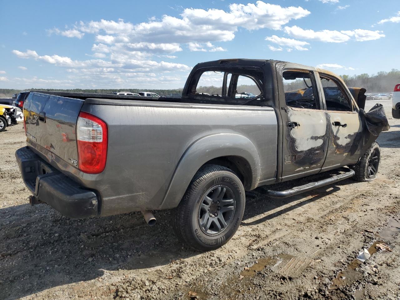 Photo 2 VIN: 5TBET34126S558626 - TOYOTA TUNDRA 