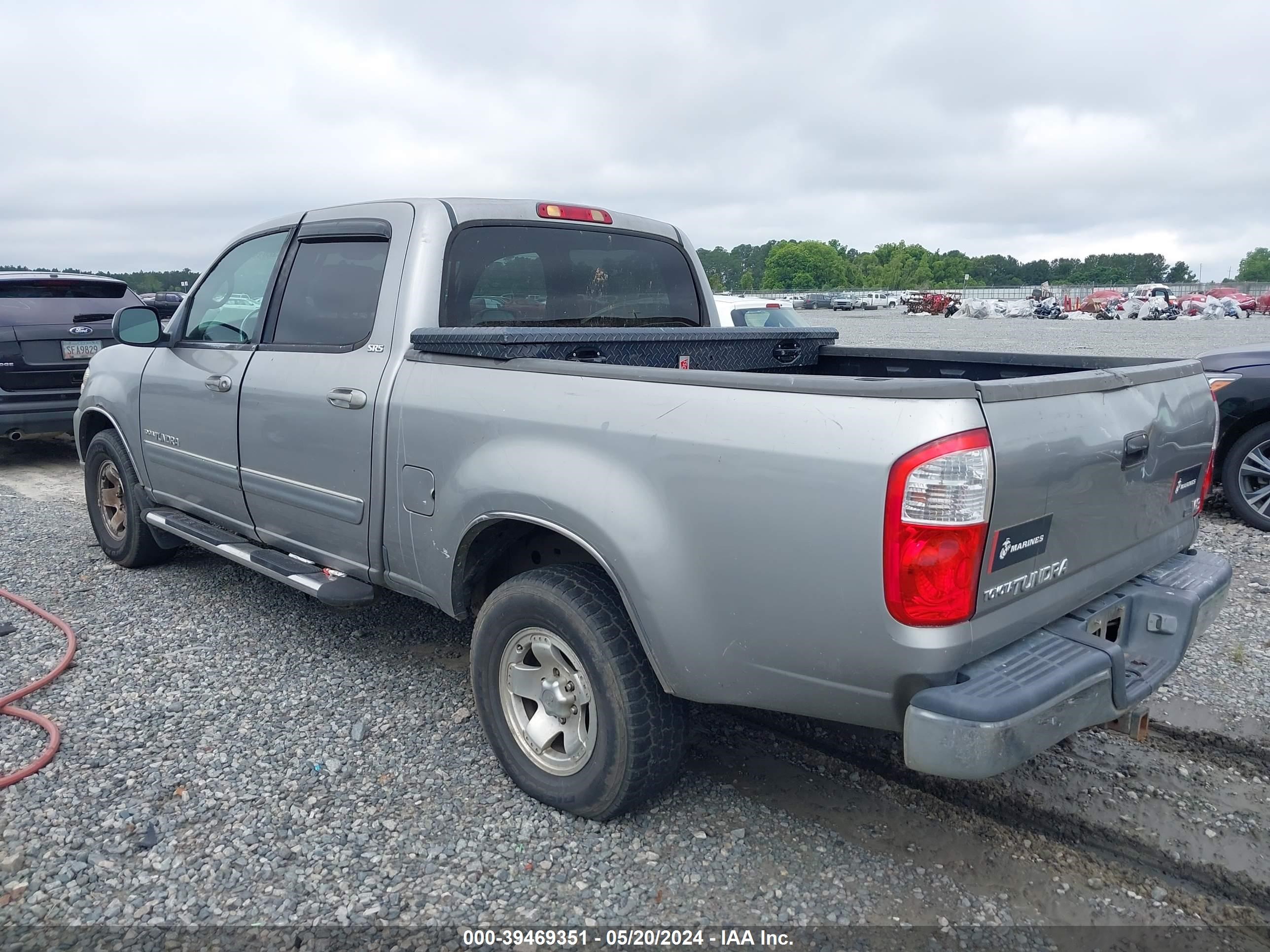 Photo 2 VIN: 5TBET34134S437035 - TOYOTA TUNDRA 