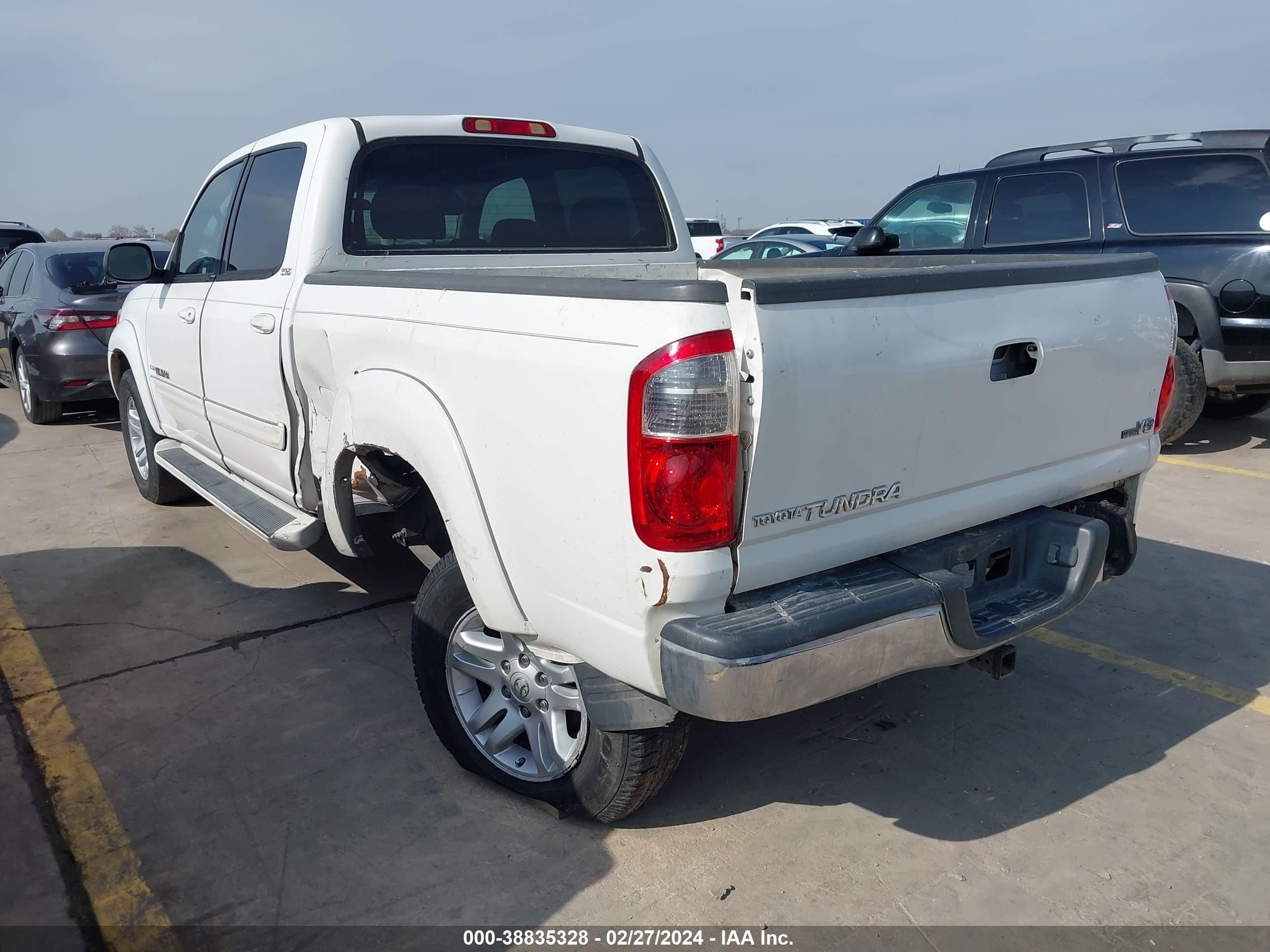 Photo 2 VIN: 5TBET34135S463166 - TOYOTA TUNDRA 