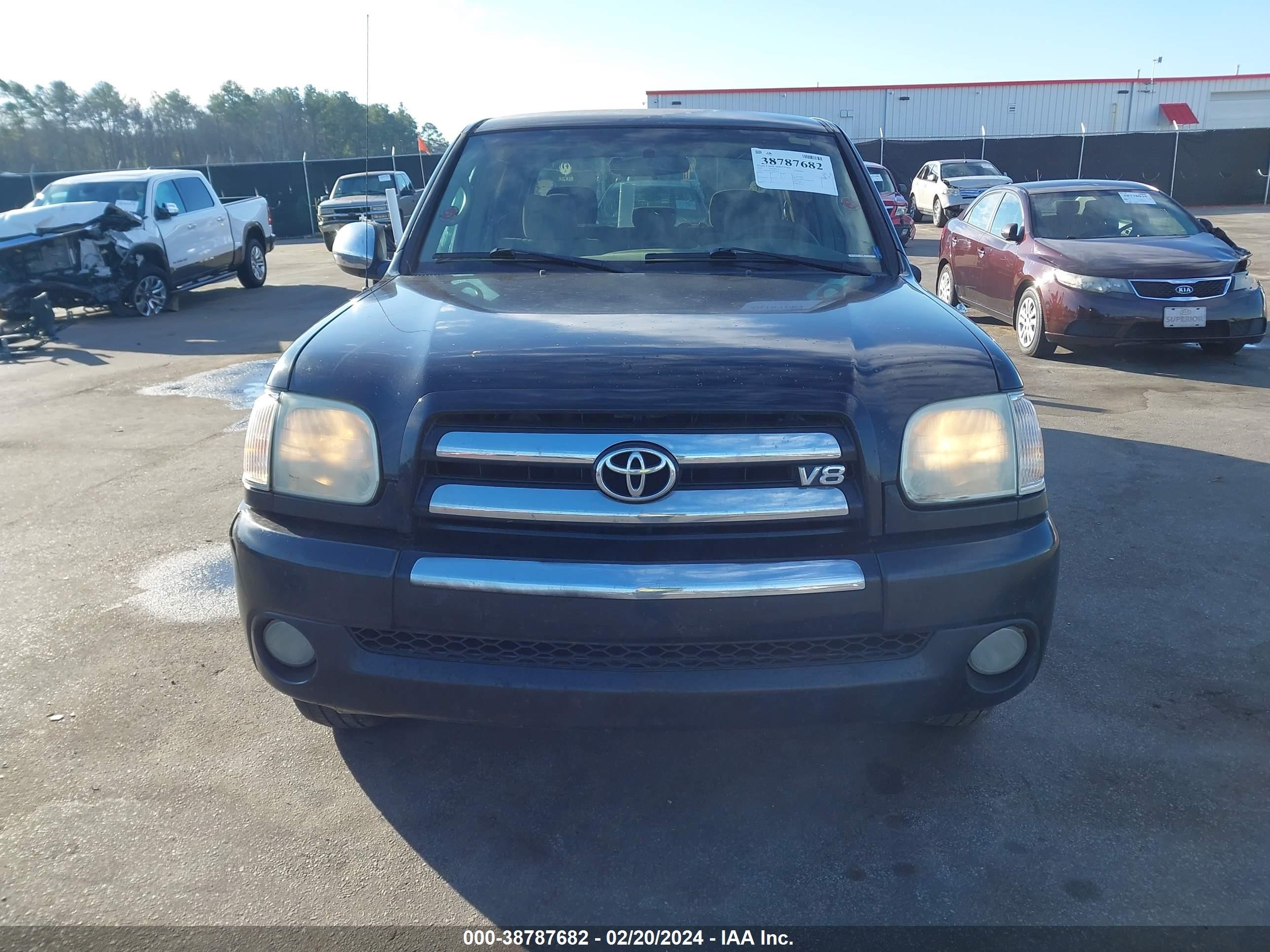 Photo 11 VIN: 5TBET34135S475107 - TOYOTA TUNDRA 