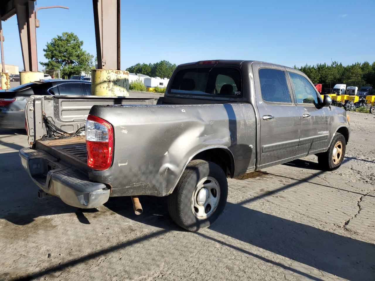 Photo 2 VIN: 5TBET34146S523828 - TOYOTA TUNDRA 