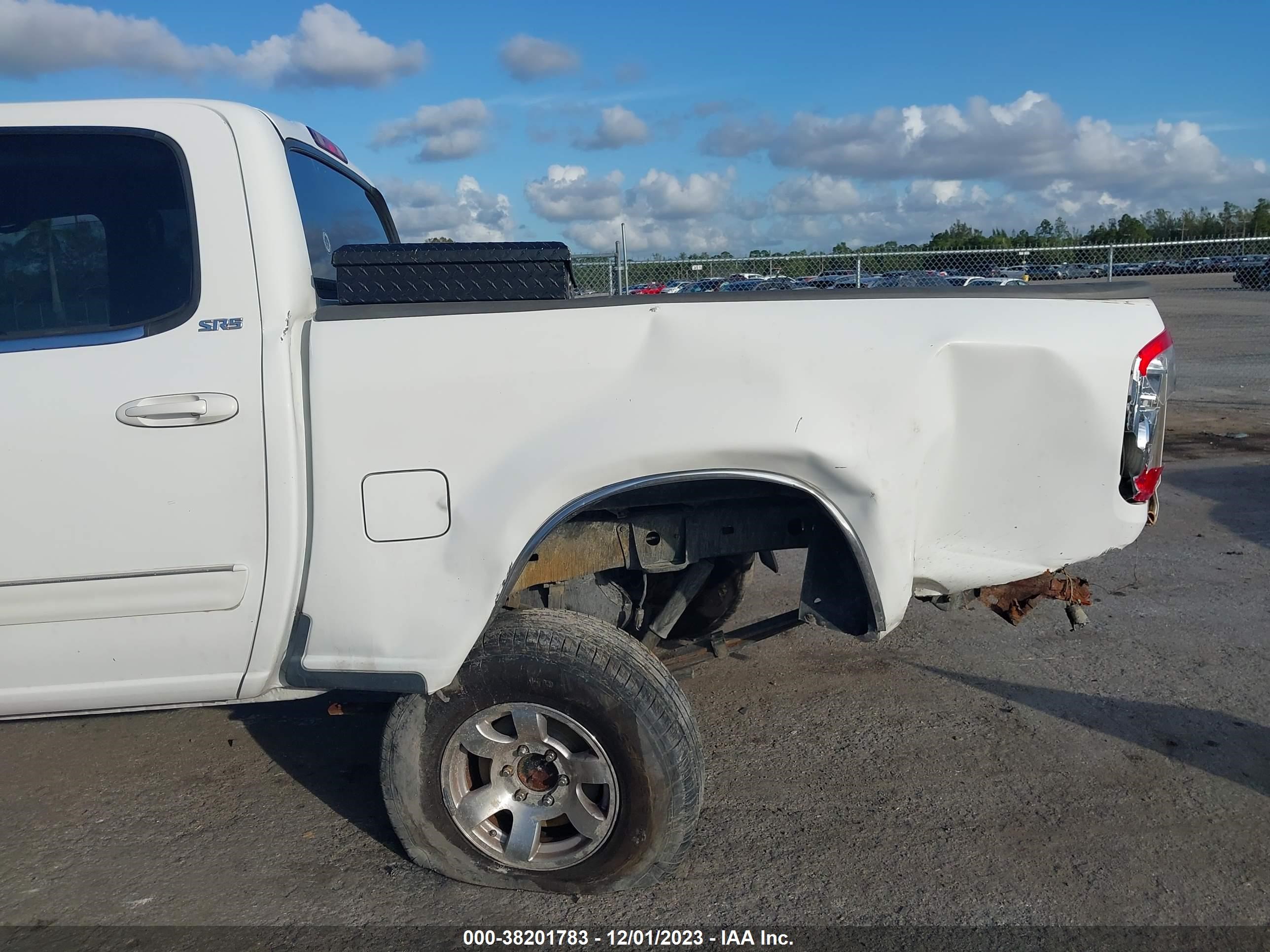 Photo 5 VIN: 5TBET34155S480311 - TOYOTA TUNDRA 