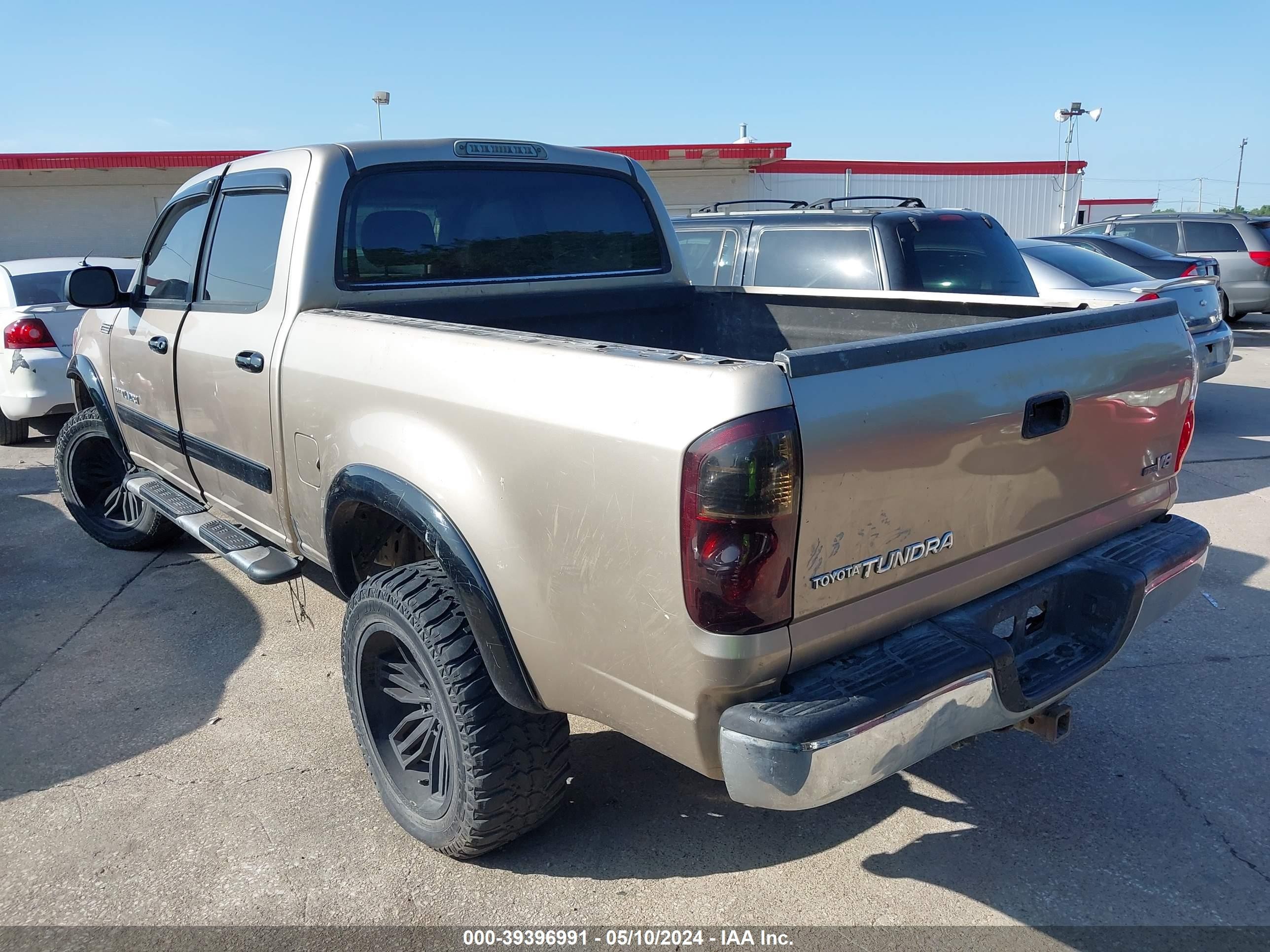 Photo 2 VIN: 5TBET34165S484903 - TOYOTA TUNDRA 