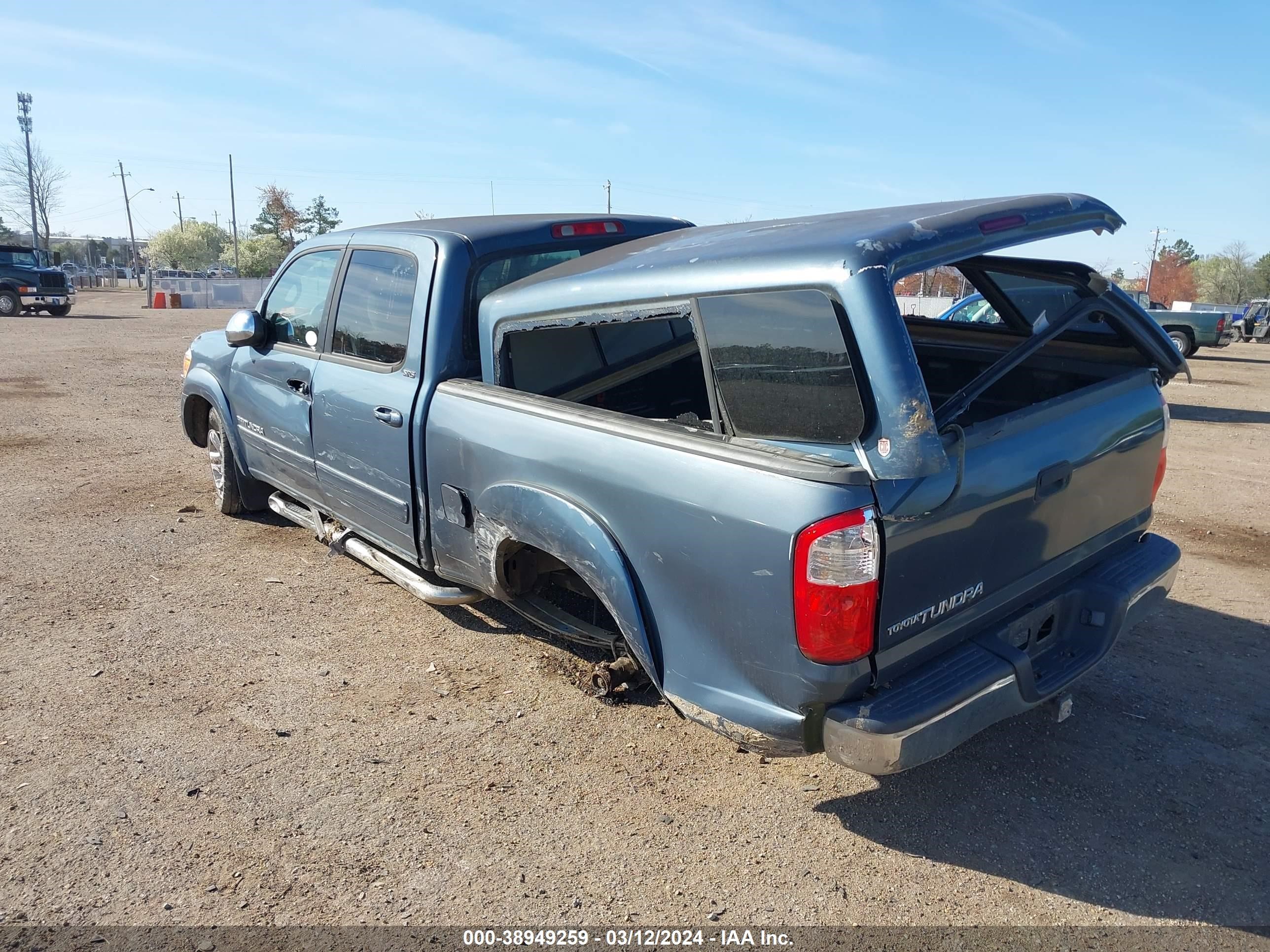 Photo 2 VIN: 5TBET34176S537318 - TOYOTA TUNDRA 