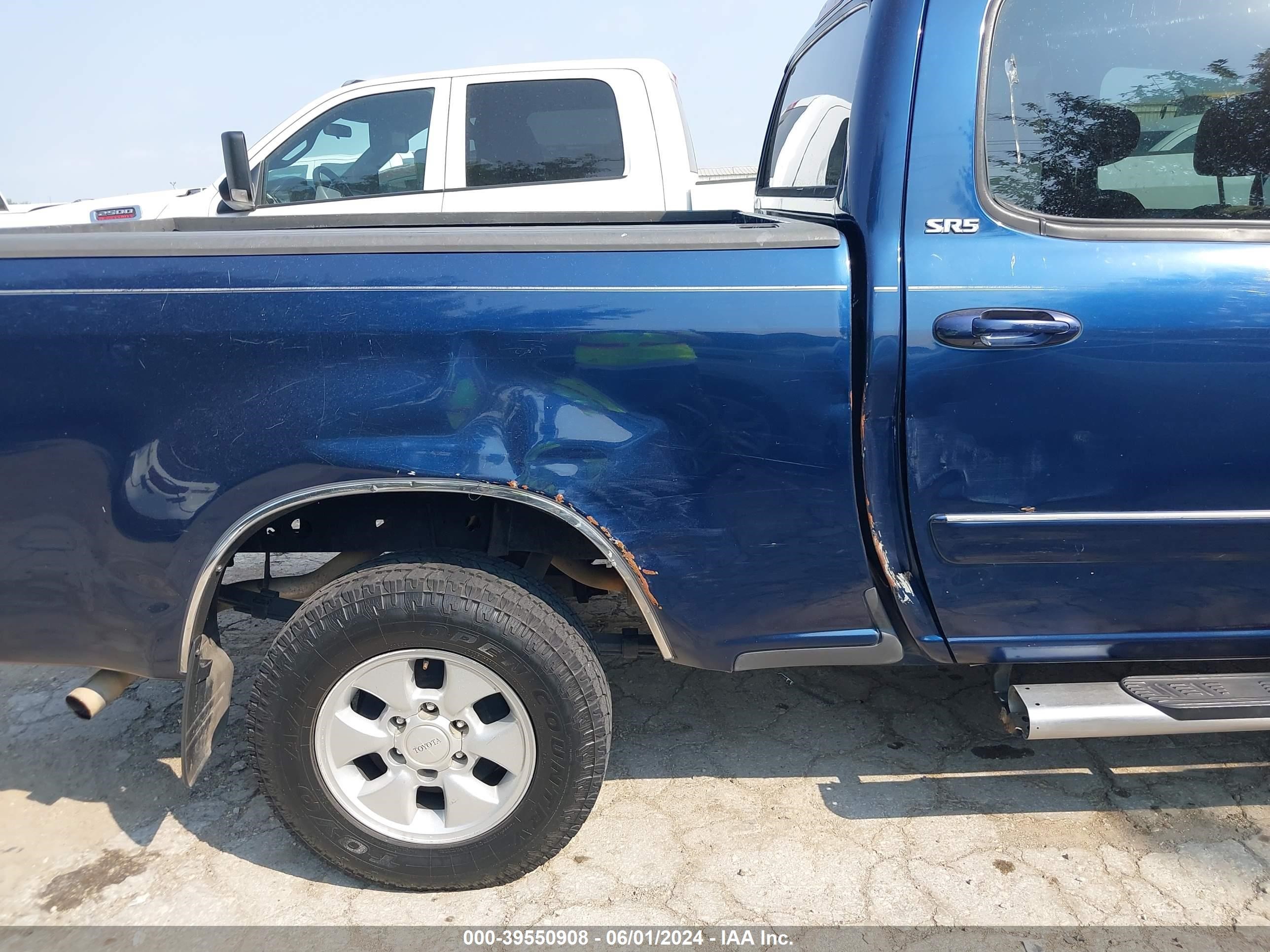 Photo 5 VIN: 5TBET34184S436527 - TOYOTA TUNDRA 