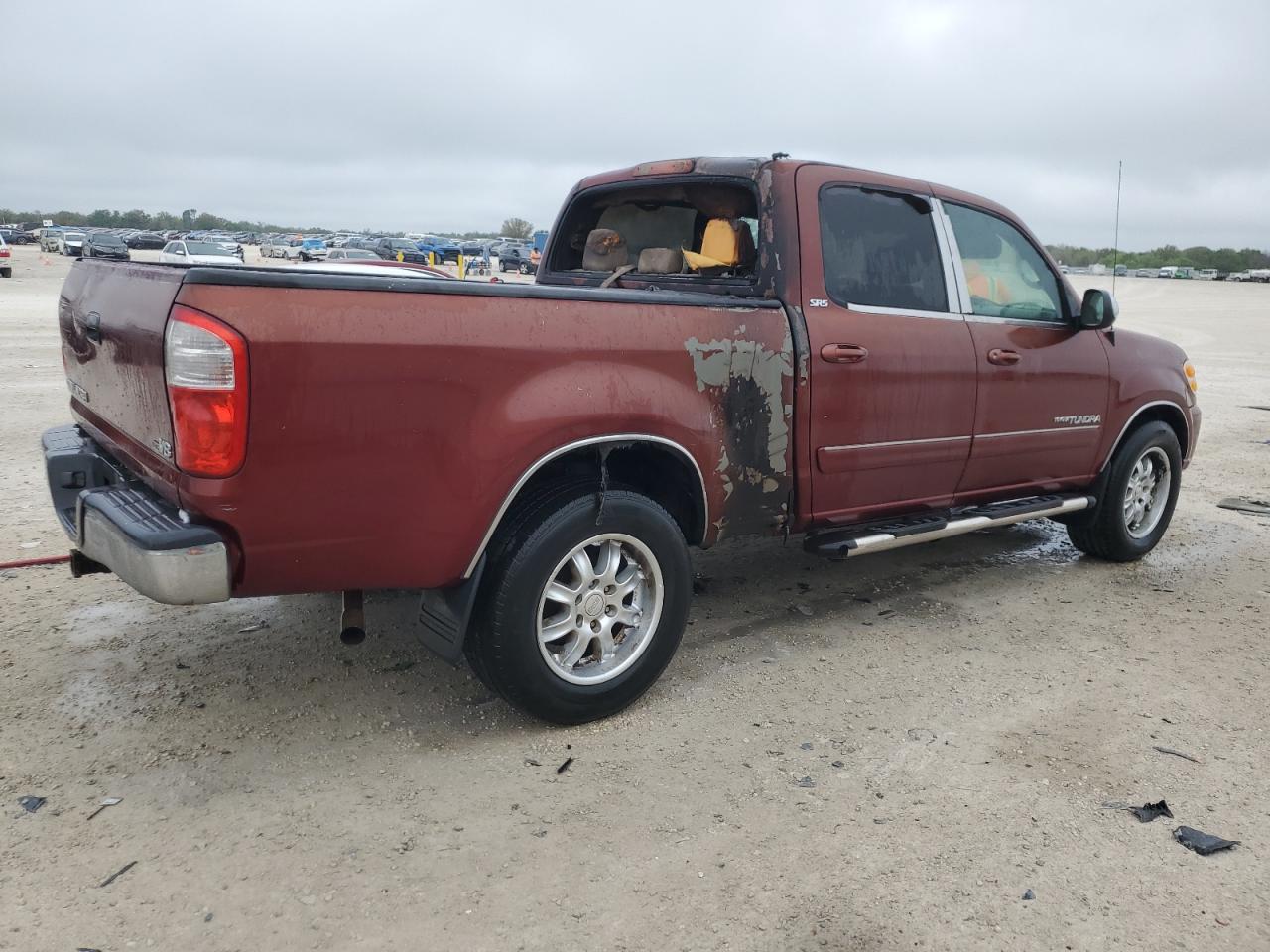 Photo 2 VIN: 5TBET34184S460391 - TOYOTA TUNDRA 