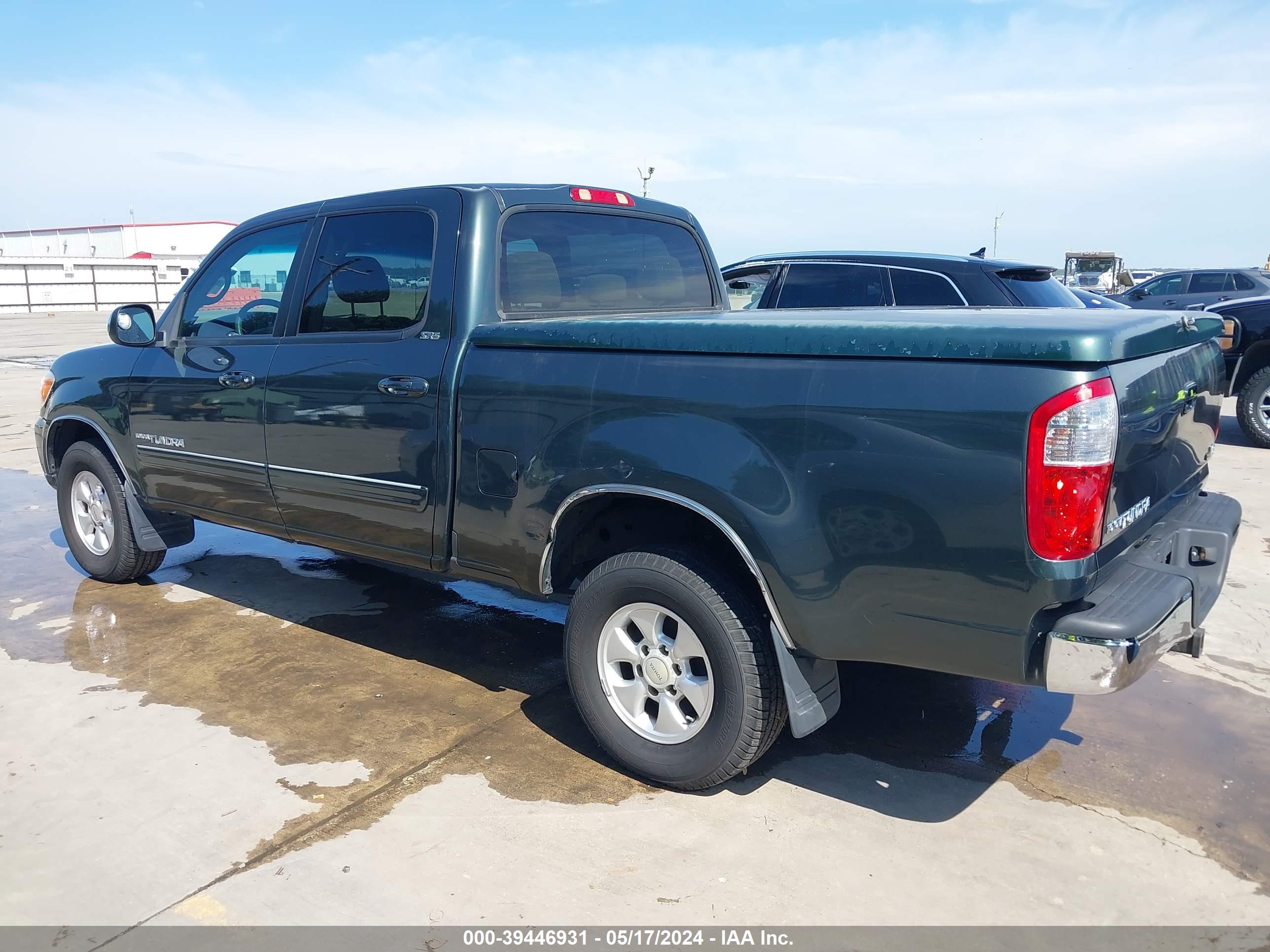 Photo 2 VIN: 5TBET34185S483123 - TOYOTA TUNDRA 