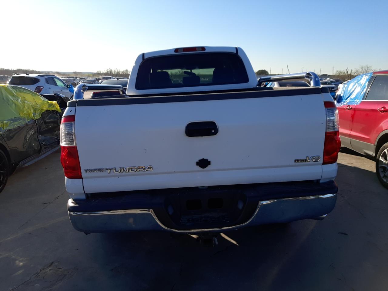 Photo 5 VIN: 5TBET34186S505879 - TOYOTA TUNDRA 