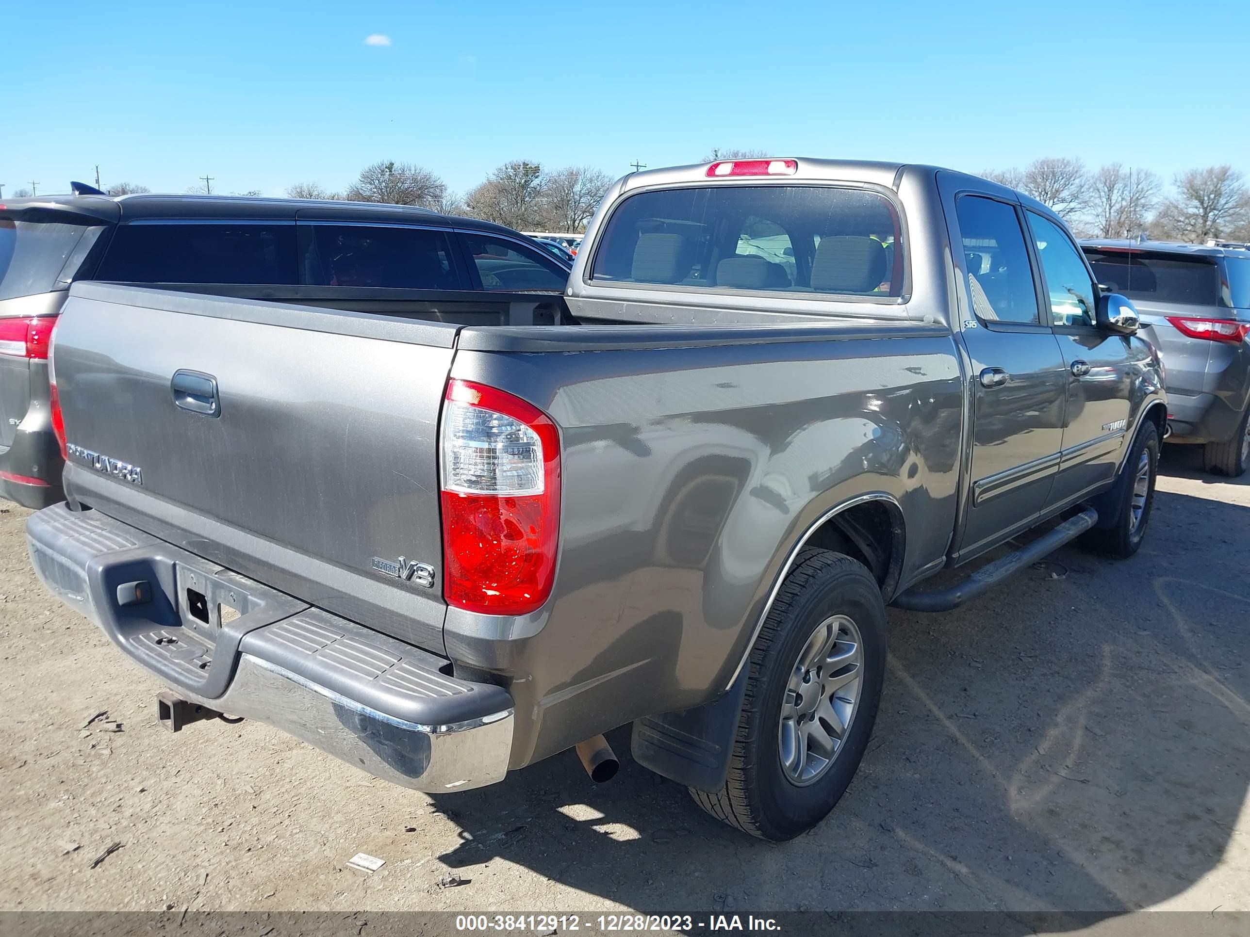 Photo 3 VIN: 5TBET34186S550465 - TOYOTA TUNDRA 