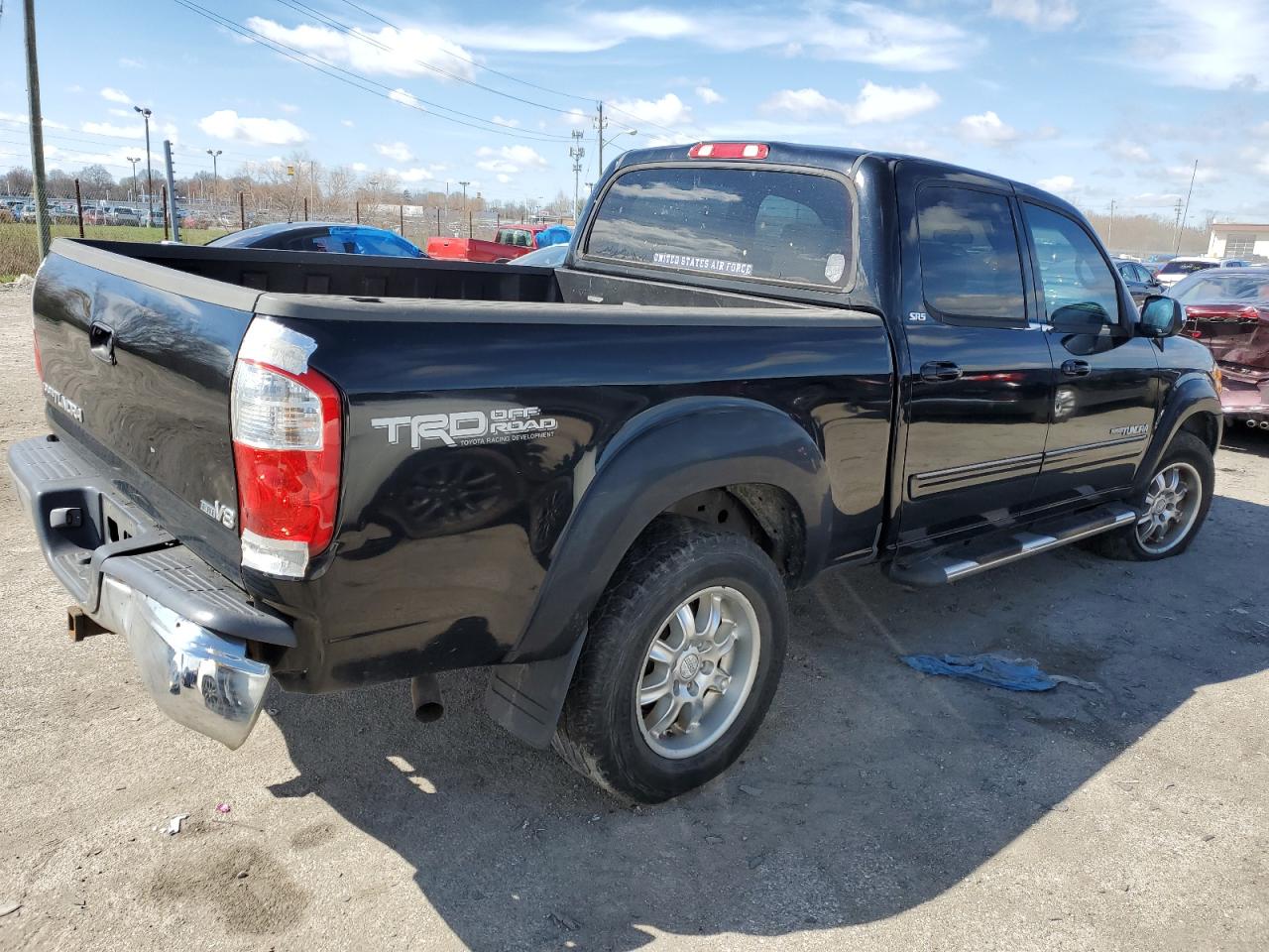 Photo 2 VIN: 5TBET34194S433832 - TOYOTA TUNDRA 