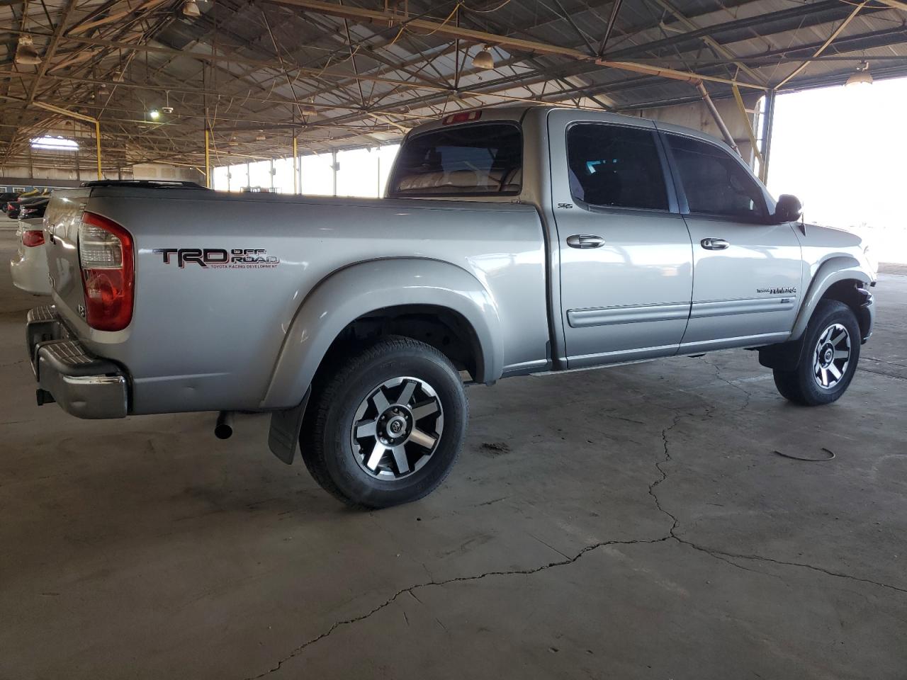 Photo 2 VIN: 5TBET34196S554685 - TOYOTA TUNDRA 