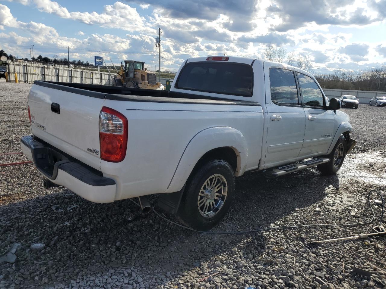 Photo 2 VIN: 5TBET38114S440879 - TOYOTA TUNDRA 