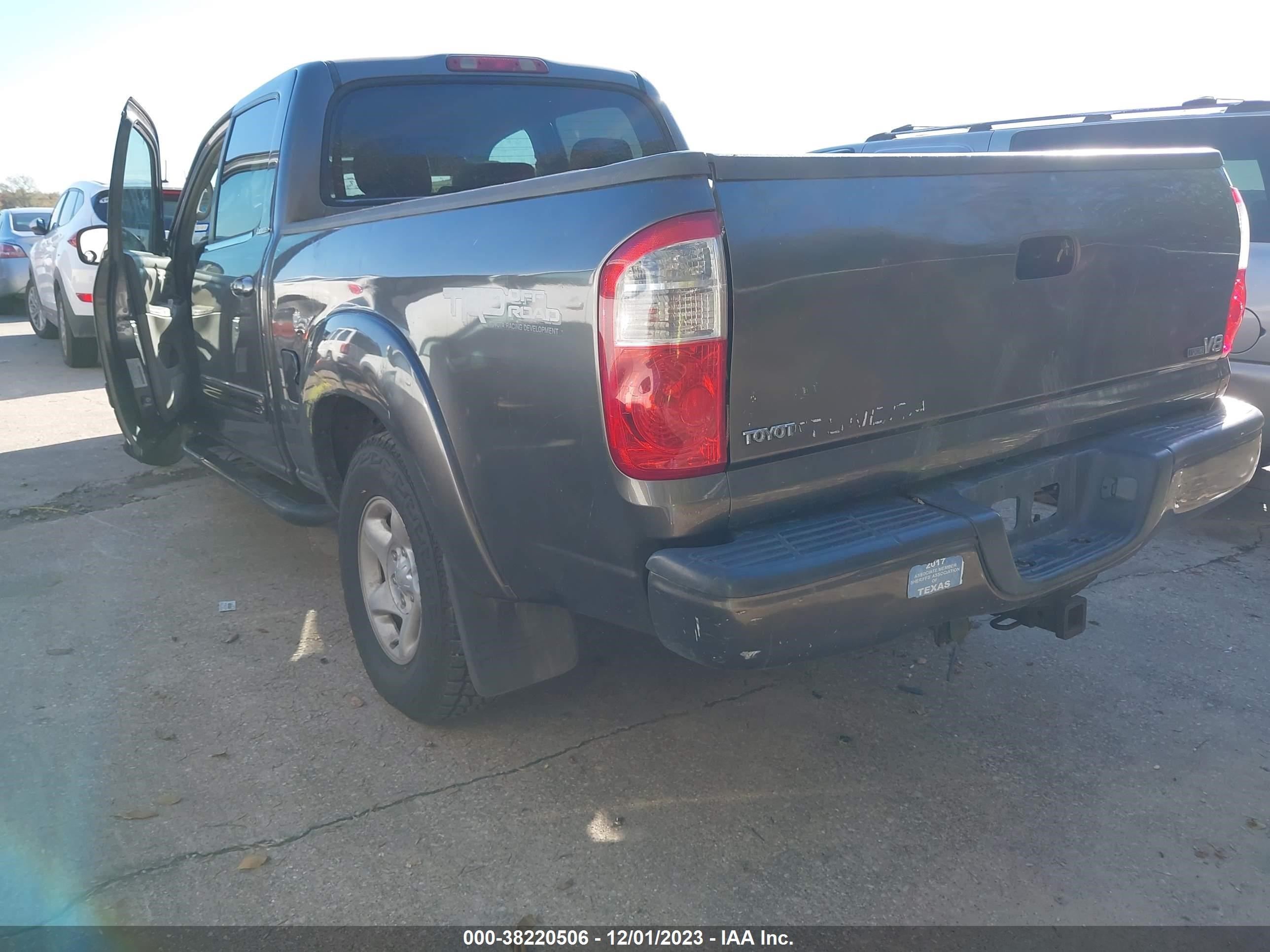 Photo 2 VIN: 5TBET38184S445707 - TOYOTA TUNDRA 