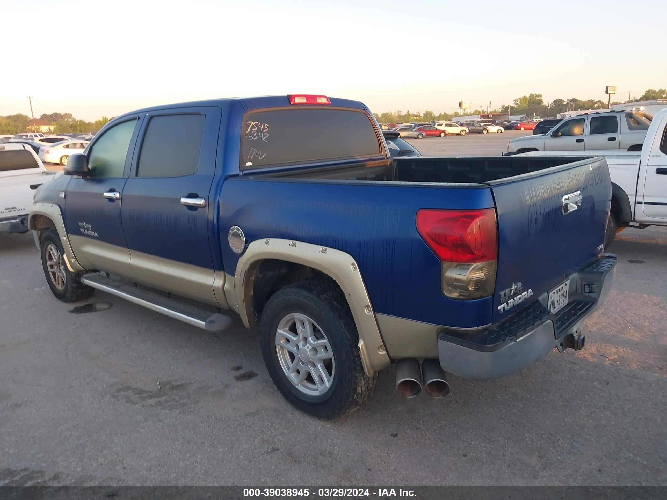 Photo 2 VIN: 5TBET54187S456342 - TOYOTA TUNDRA 