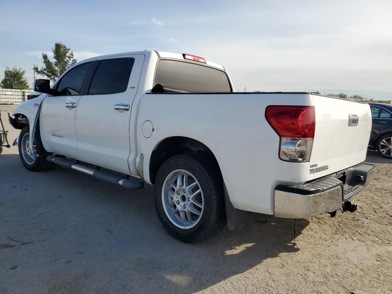 Photo 1 VIN: 5TBEV54117S461098 - TOYOTA TUNDRA 