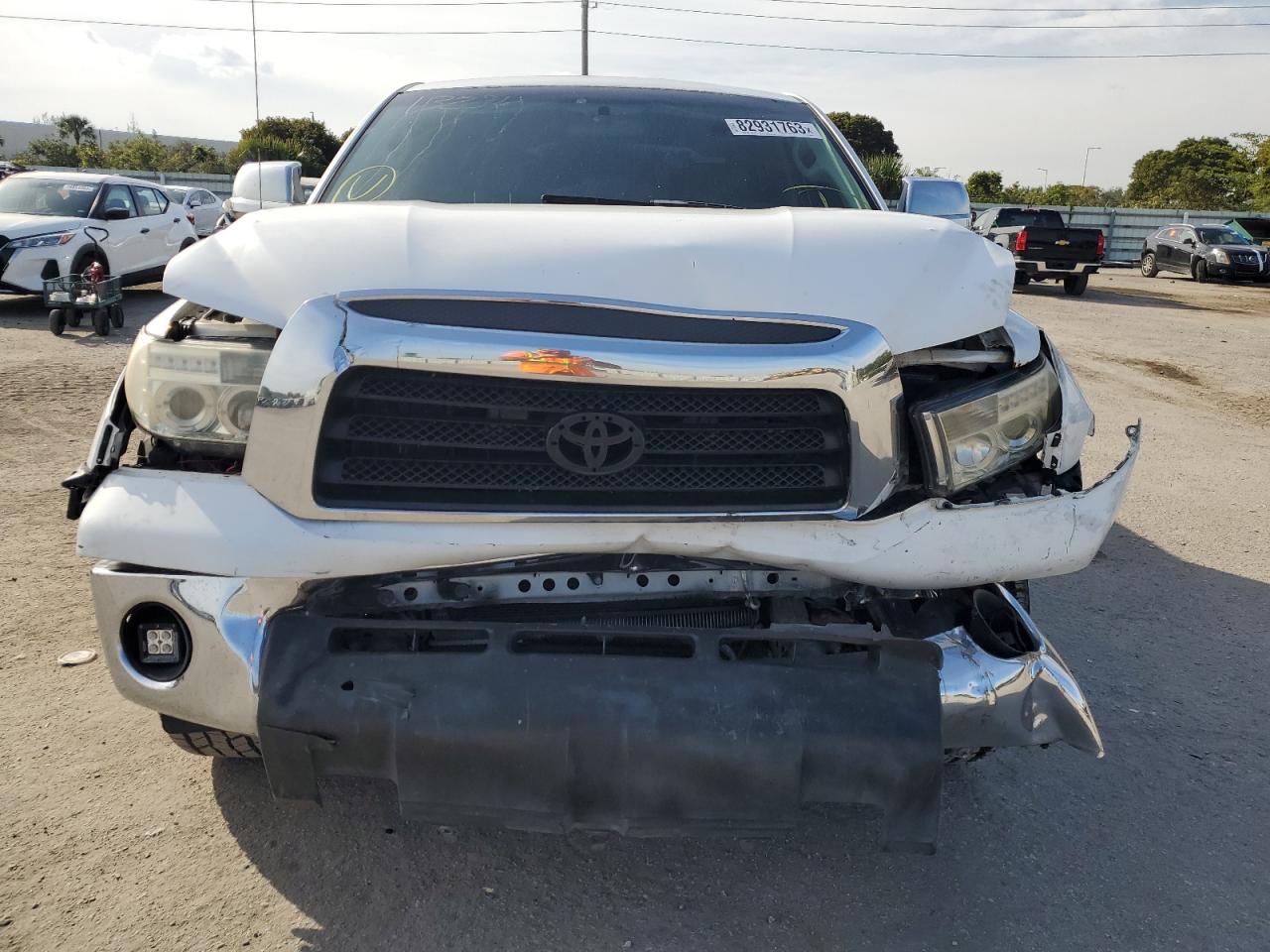 Photo 4 VIN: 5TBEV54117S461098 - TOYOTA TUNDRA 