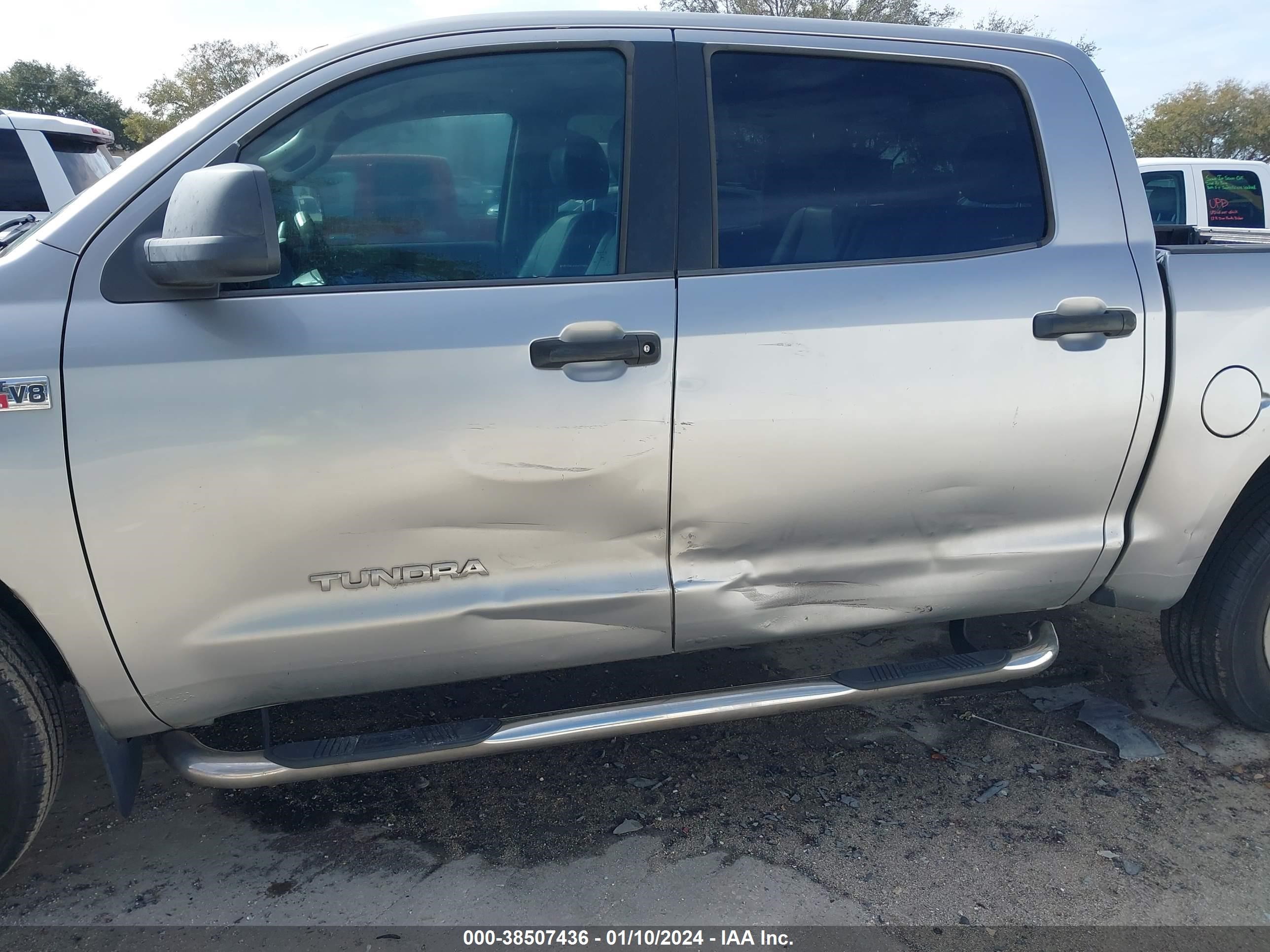 Photo 5 VIN: 5TBEV54148S477880 - TOYOTA TUNDRA 