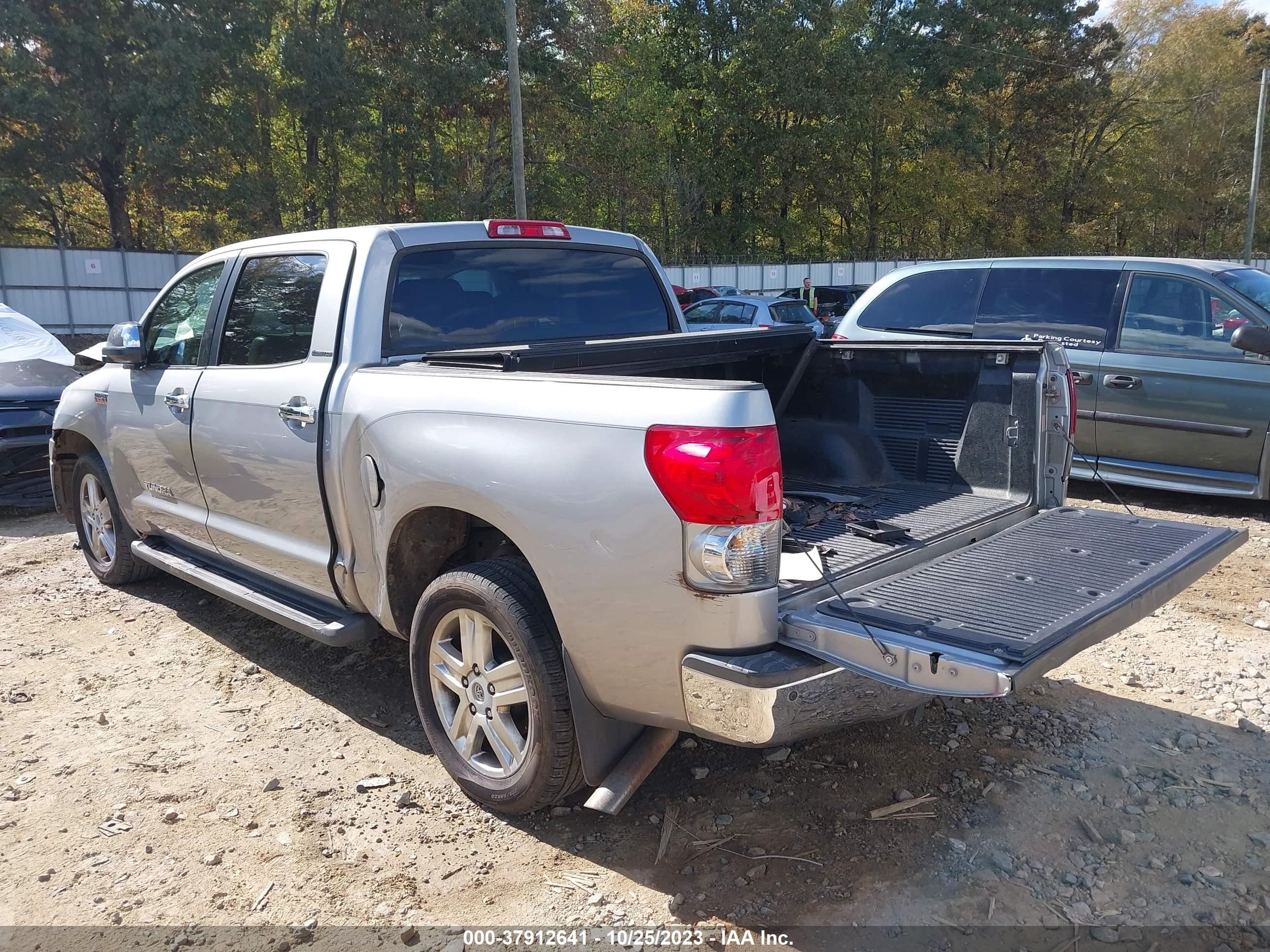 Photo 2 VIN: 5TBEV58157S456478 - TOYOTA TUNDRA 