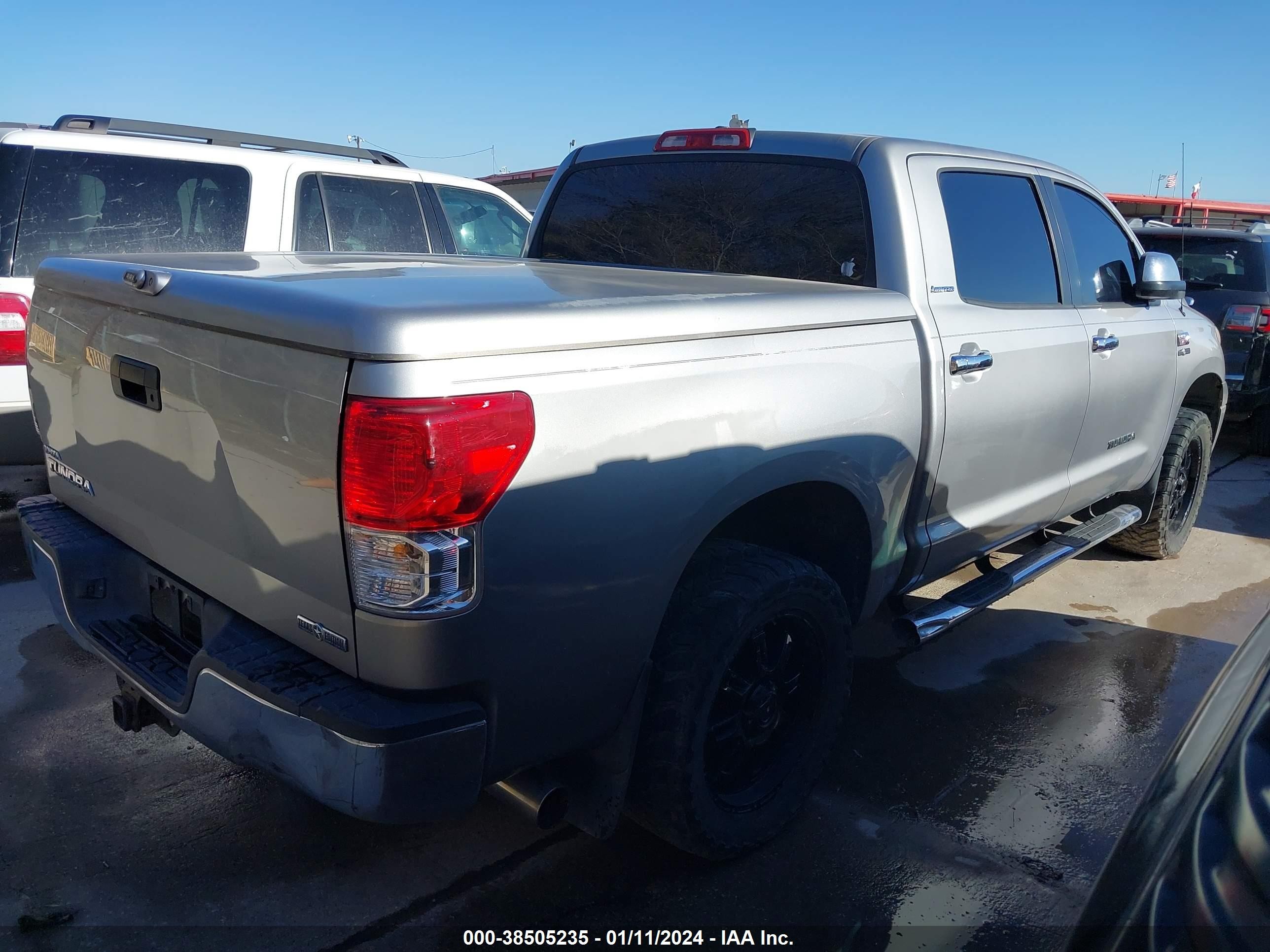 Photo 3 VIN: 5TBEV58157S467318 - TOYOTA TUNDRA 