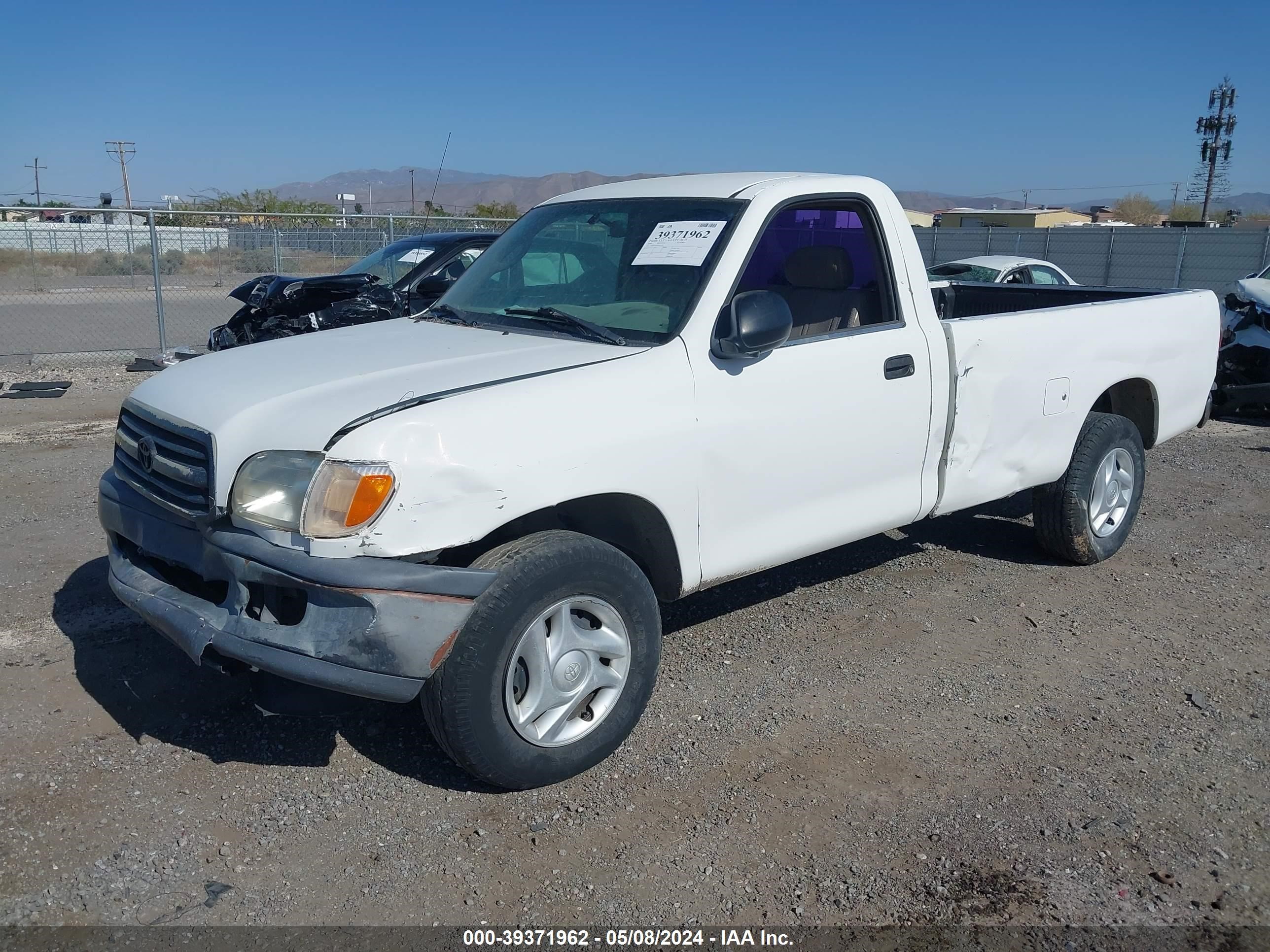 Photo 1 VIN: 5TBJN3210YS075229 - TOYOTA TUNDRA 