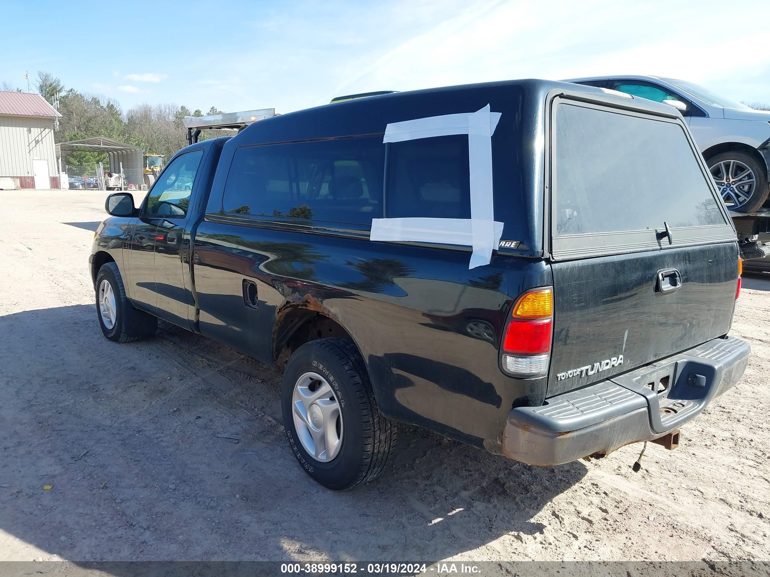 Photo 2 VIN: 5TBJN3214YS121354 - TOYOTA TUNDRA 