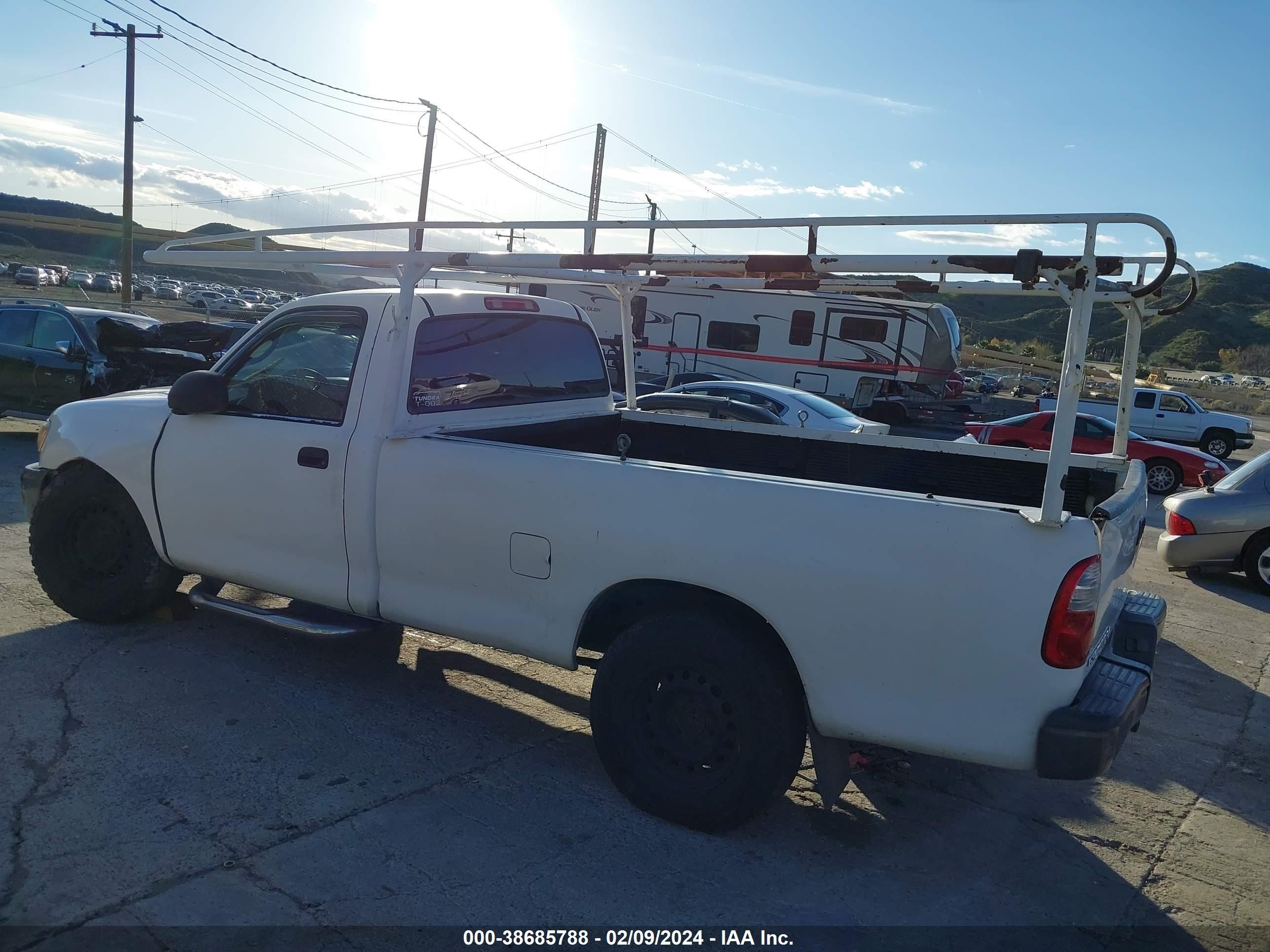 Photo 2 VIN: 5TBJU32195S446208 - TOYOTA TUNDRA 