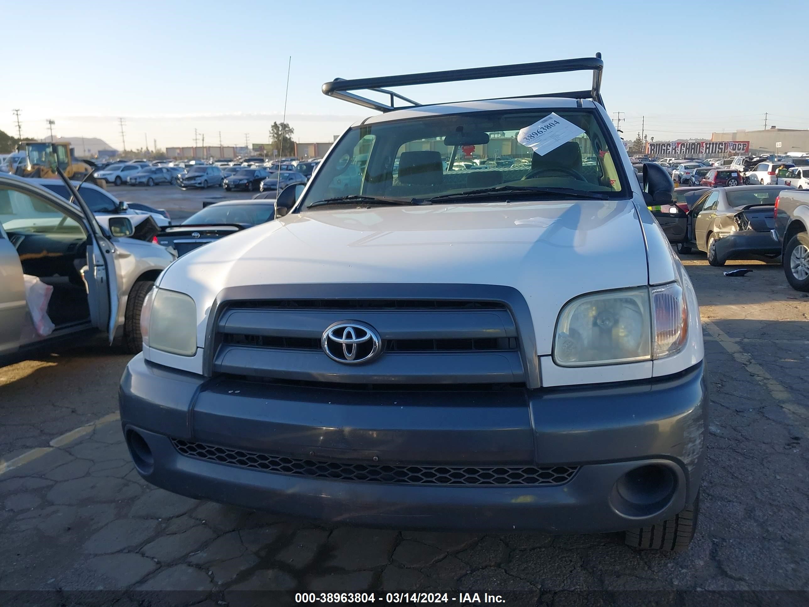 Photo 11 VIN: 5TBJU321X6S465044 - TOYOTA TUNDRA 