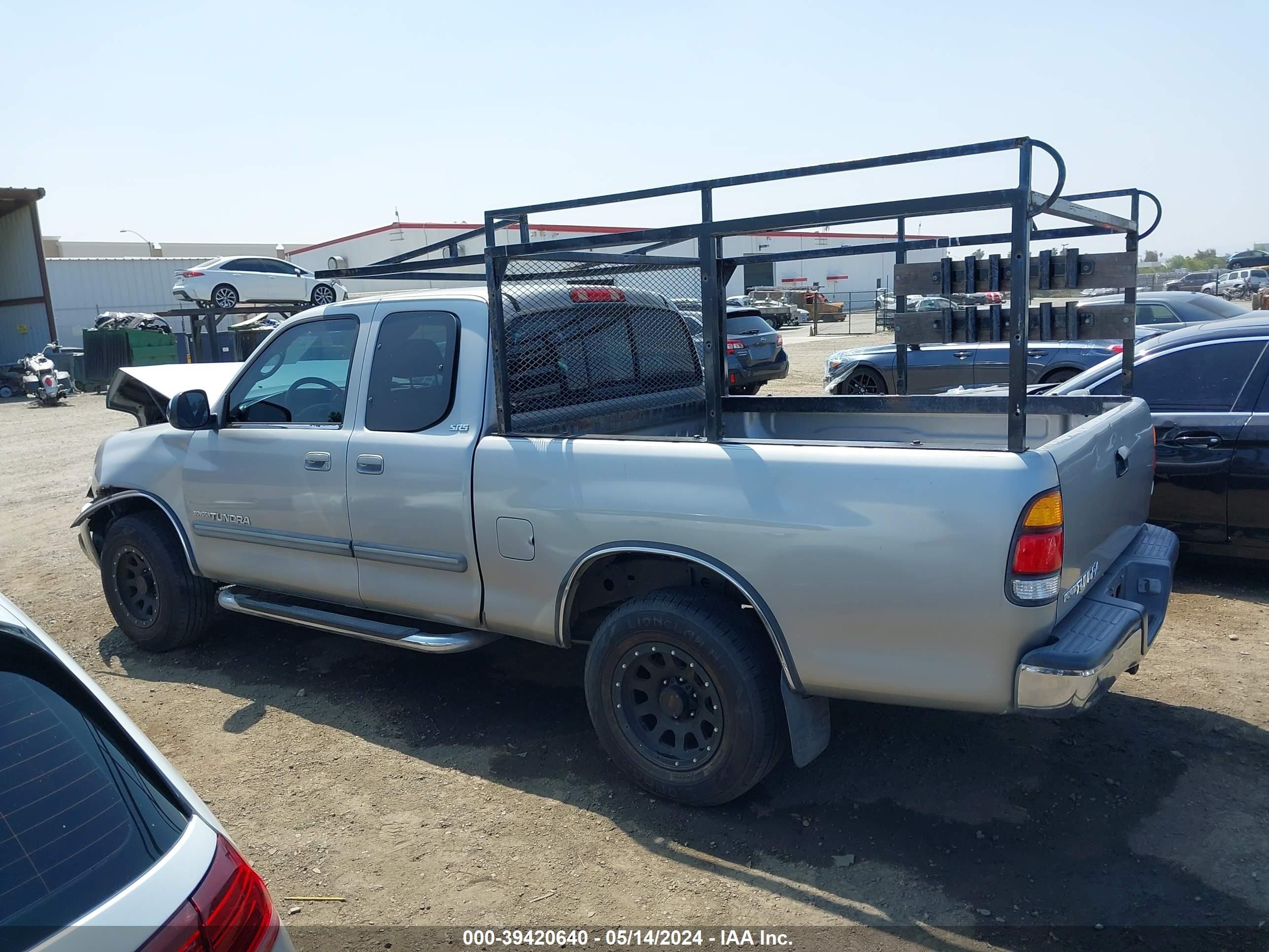 Photo 13 VIN: 5TBRN34103S411101 - TOYOTA TUNDRA 