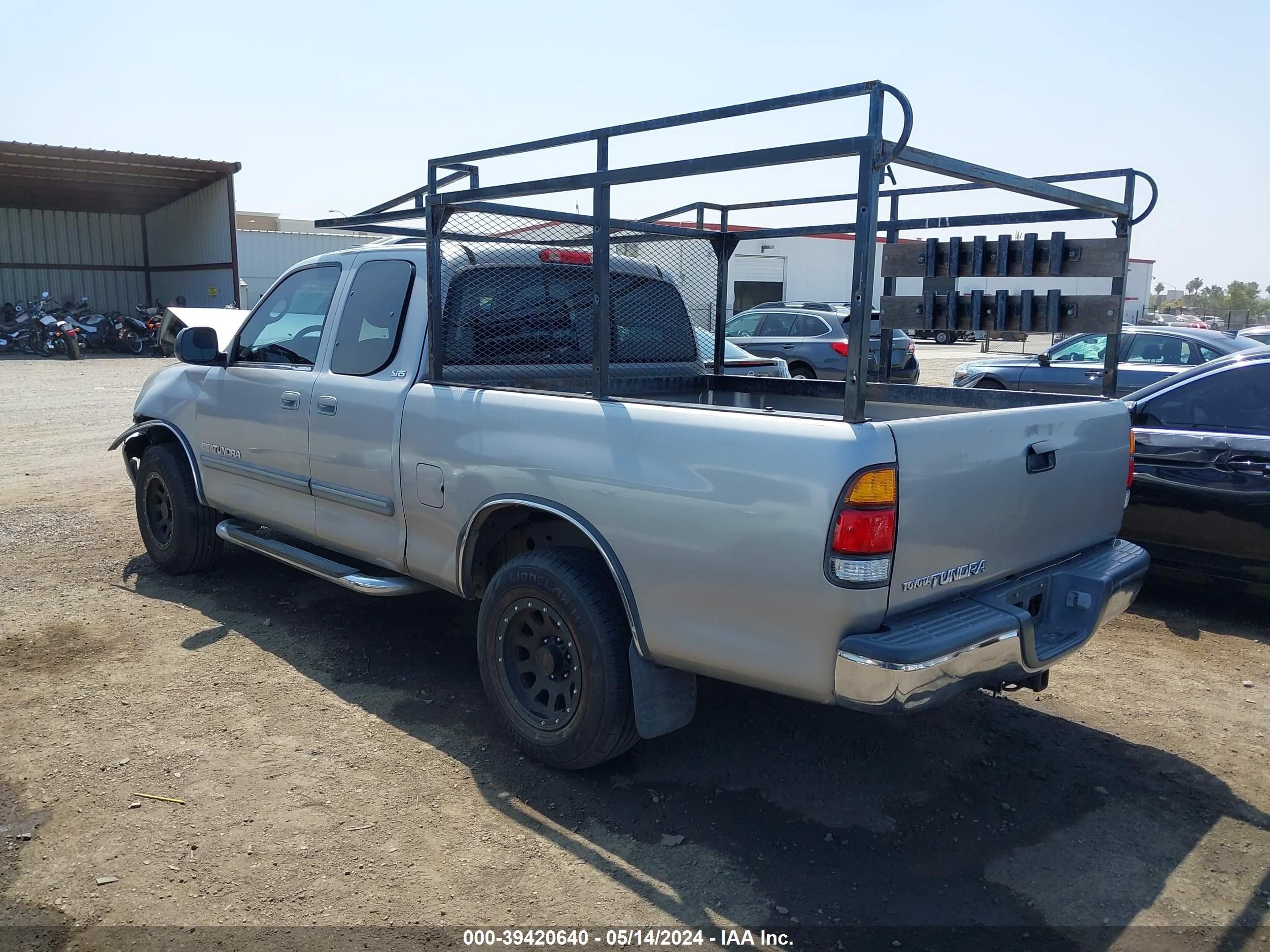 Photo 2 VIN: 5TBRN34103S411101 - TOYOTA TUNDRA 