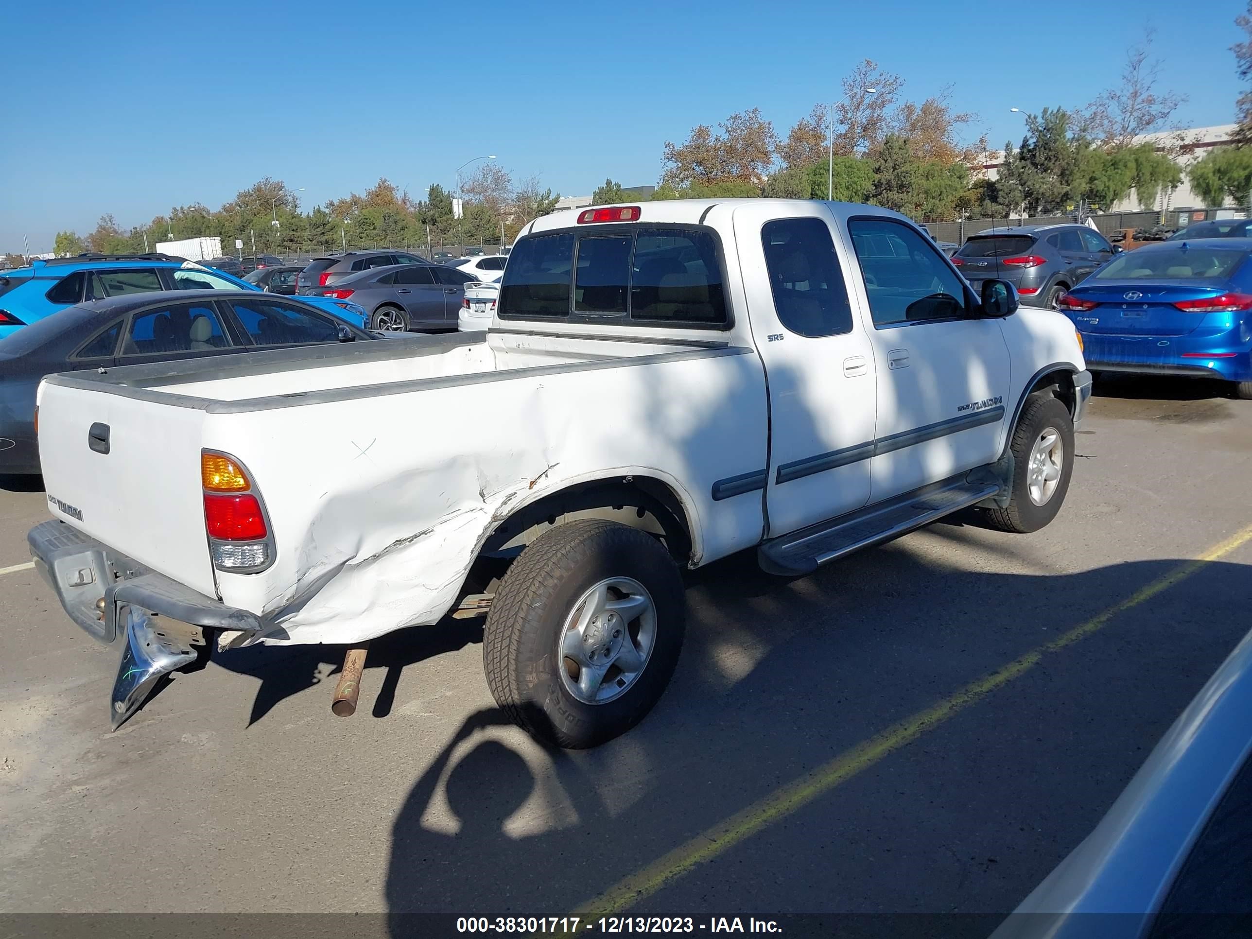 Photo 3 VIN: 5TBRN34142S318841 - TOYOTA TUNDRA 