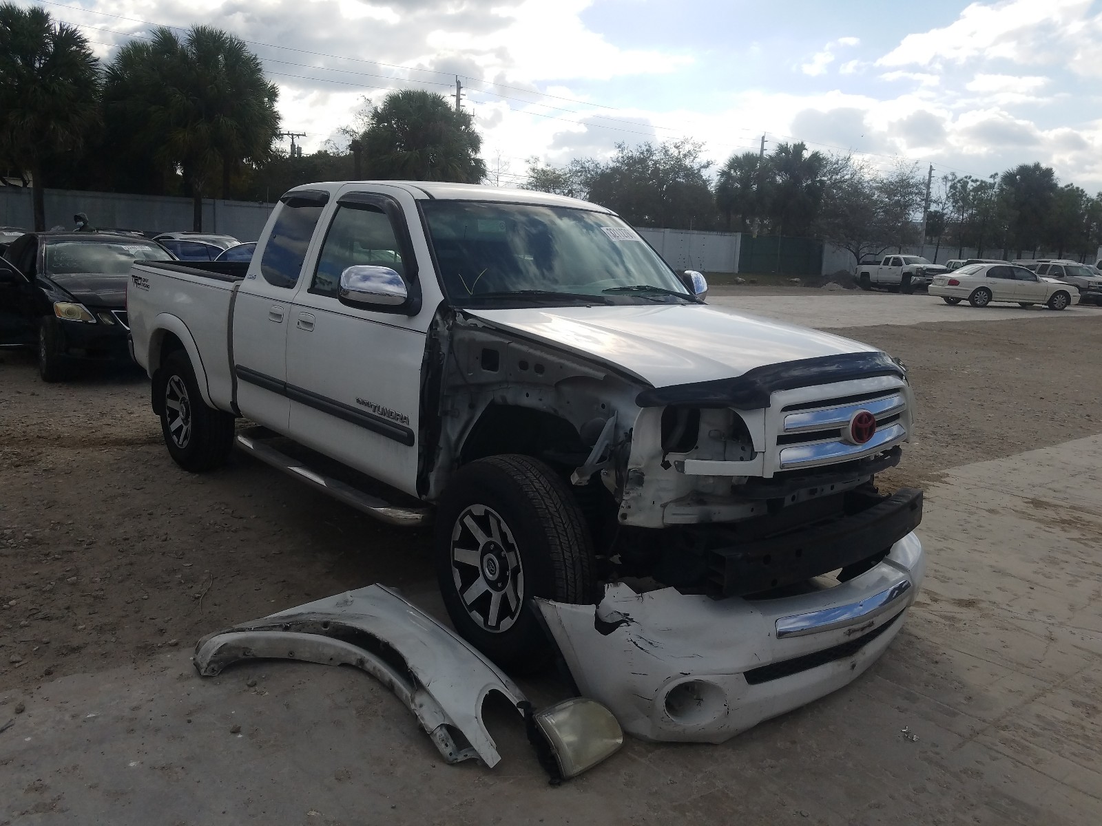 Photo 0 VIN: 5TBRN34174S441763 - TOYOTA TUNDRA ACC 